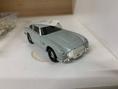 Corgi James Bond 007 Aston Martin DB5 Die-cast Model Car