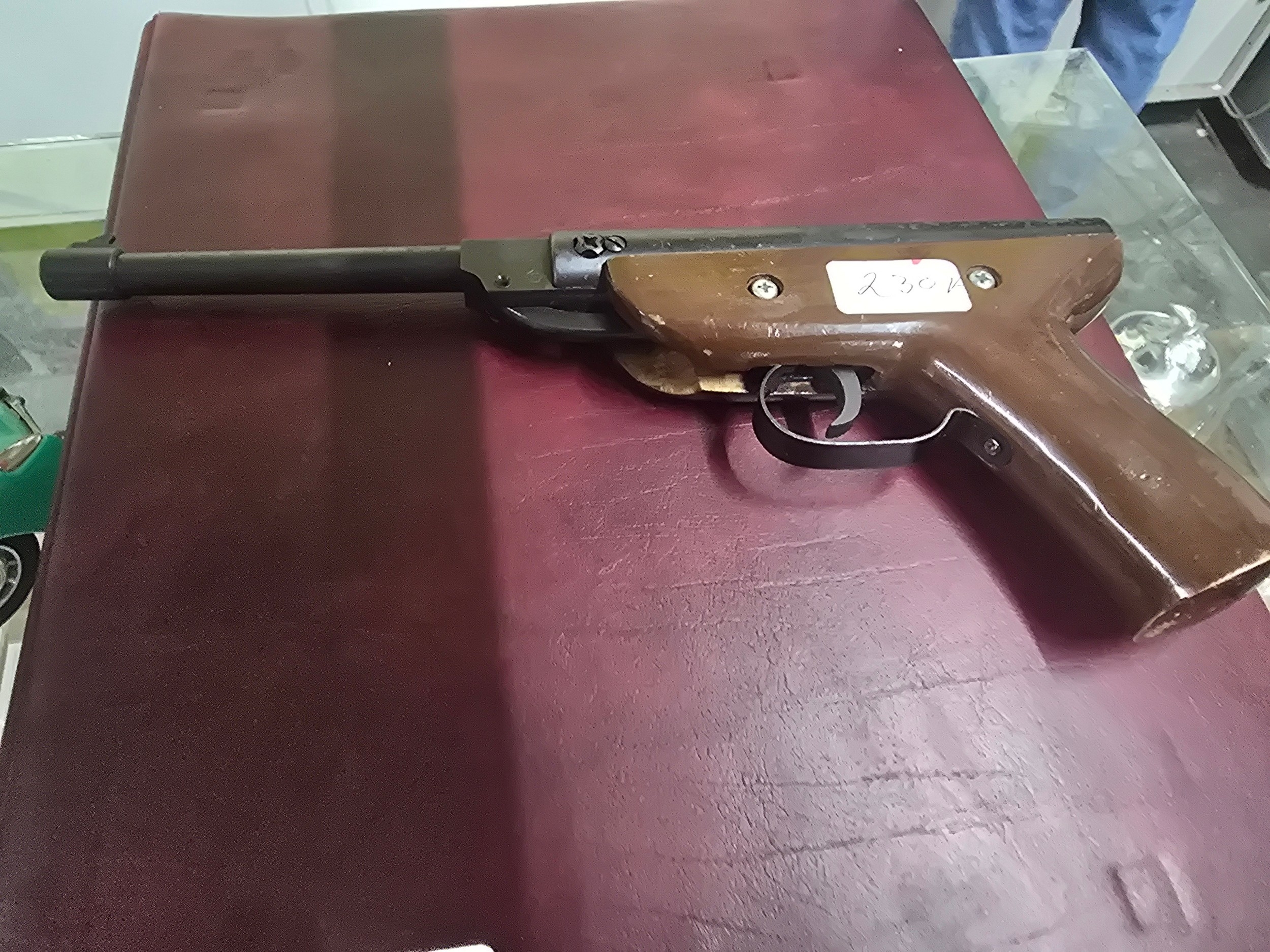 Lot 230a