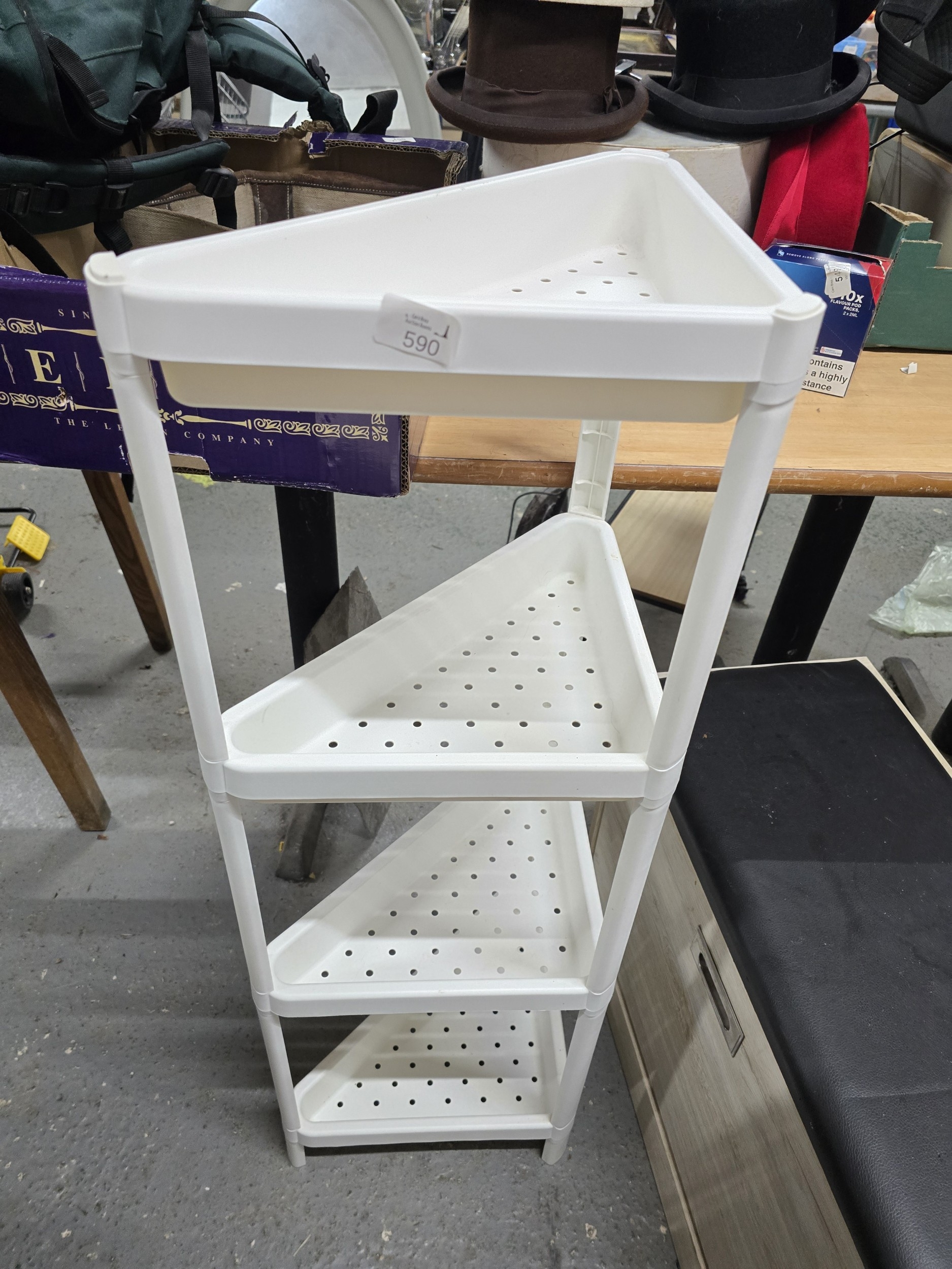 Lot 590