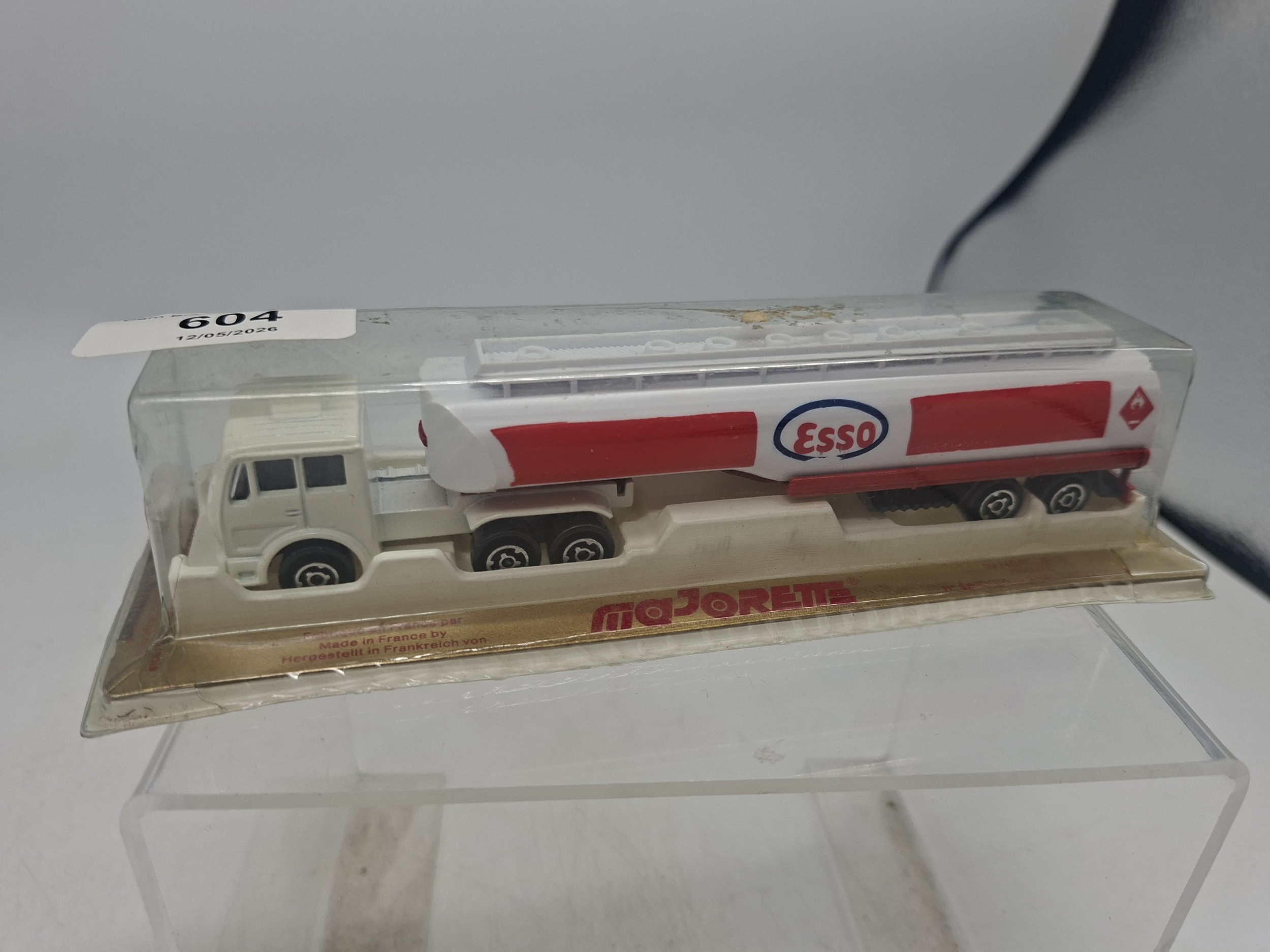 Lot 604