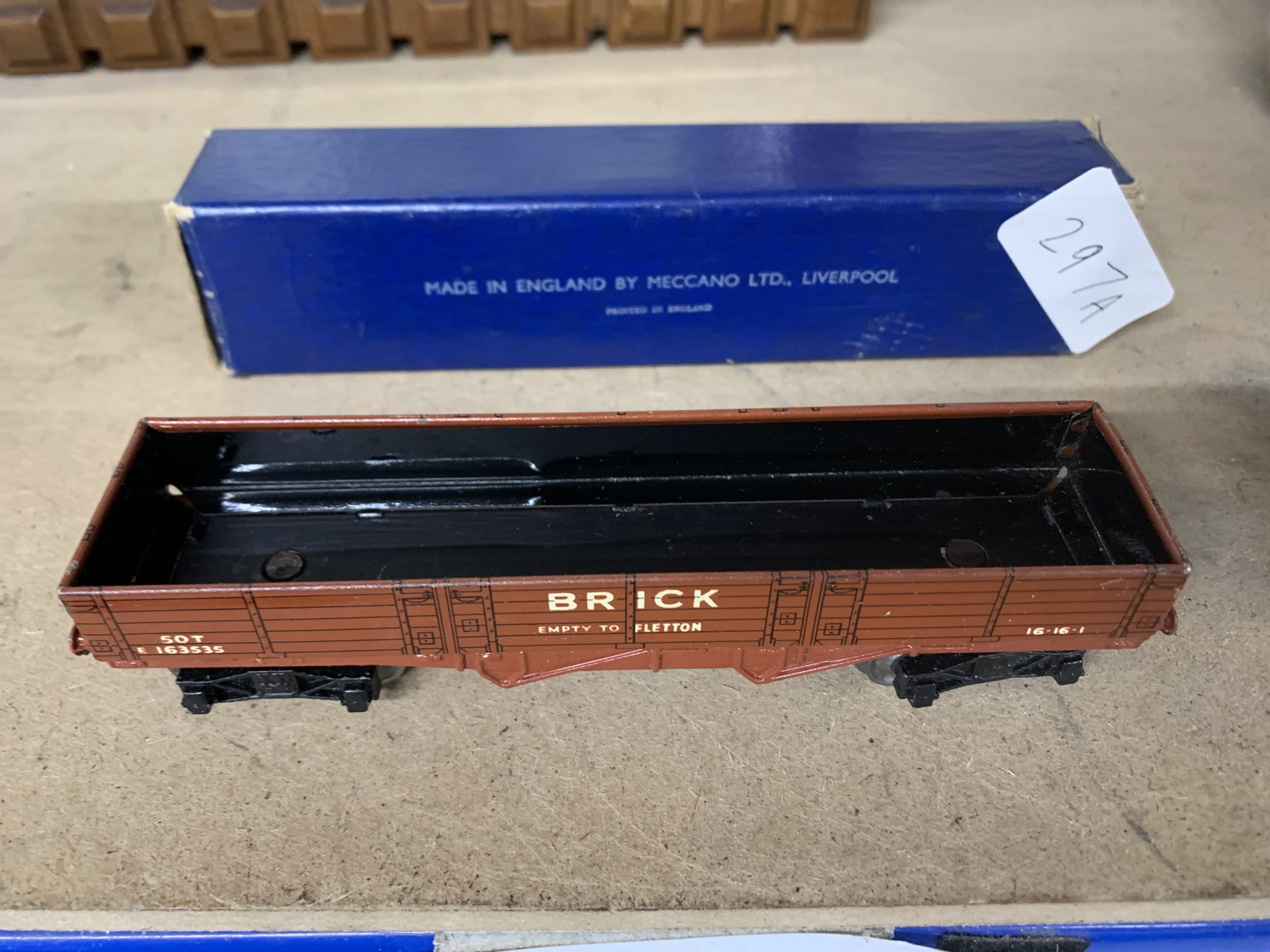 Lot 297a