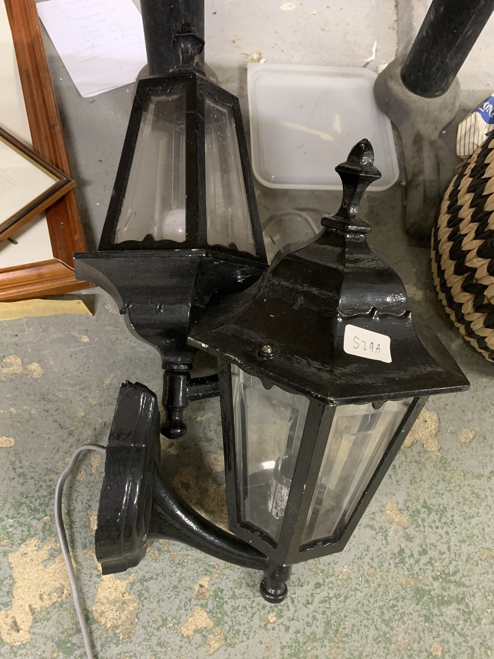 Lot 529a