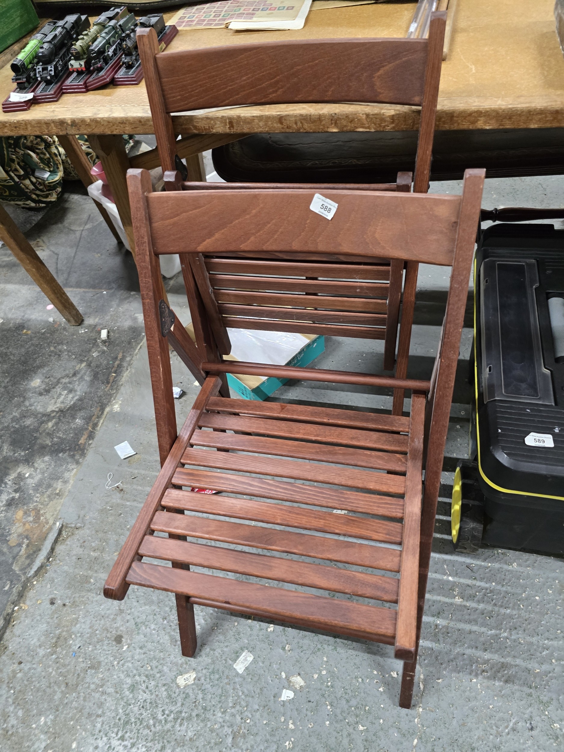 Lot 588