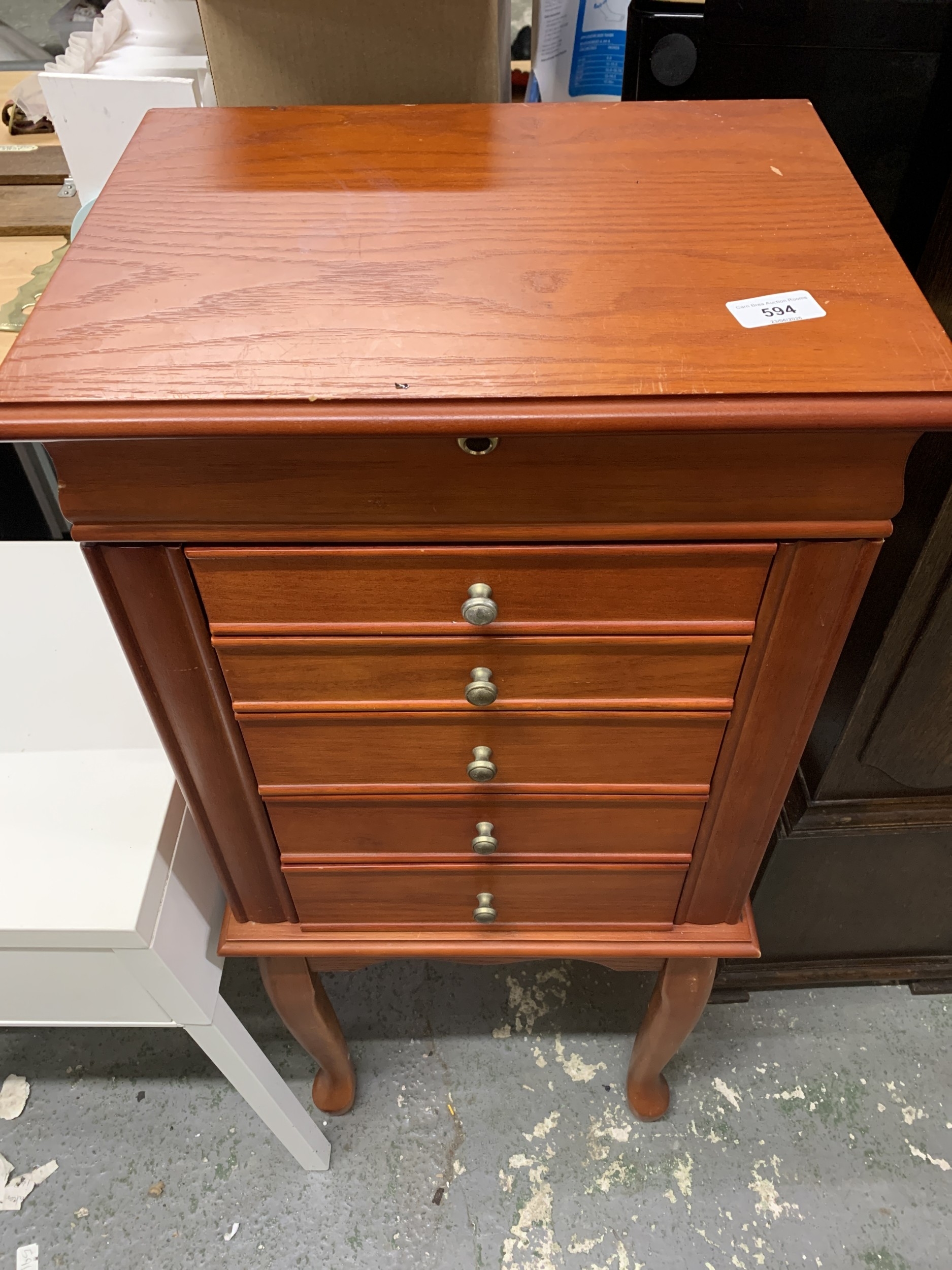 Lot 594