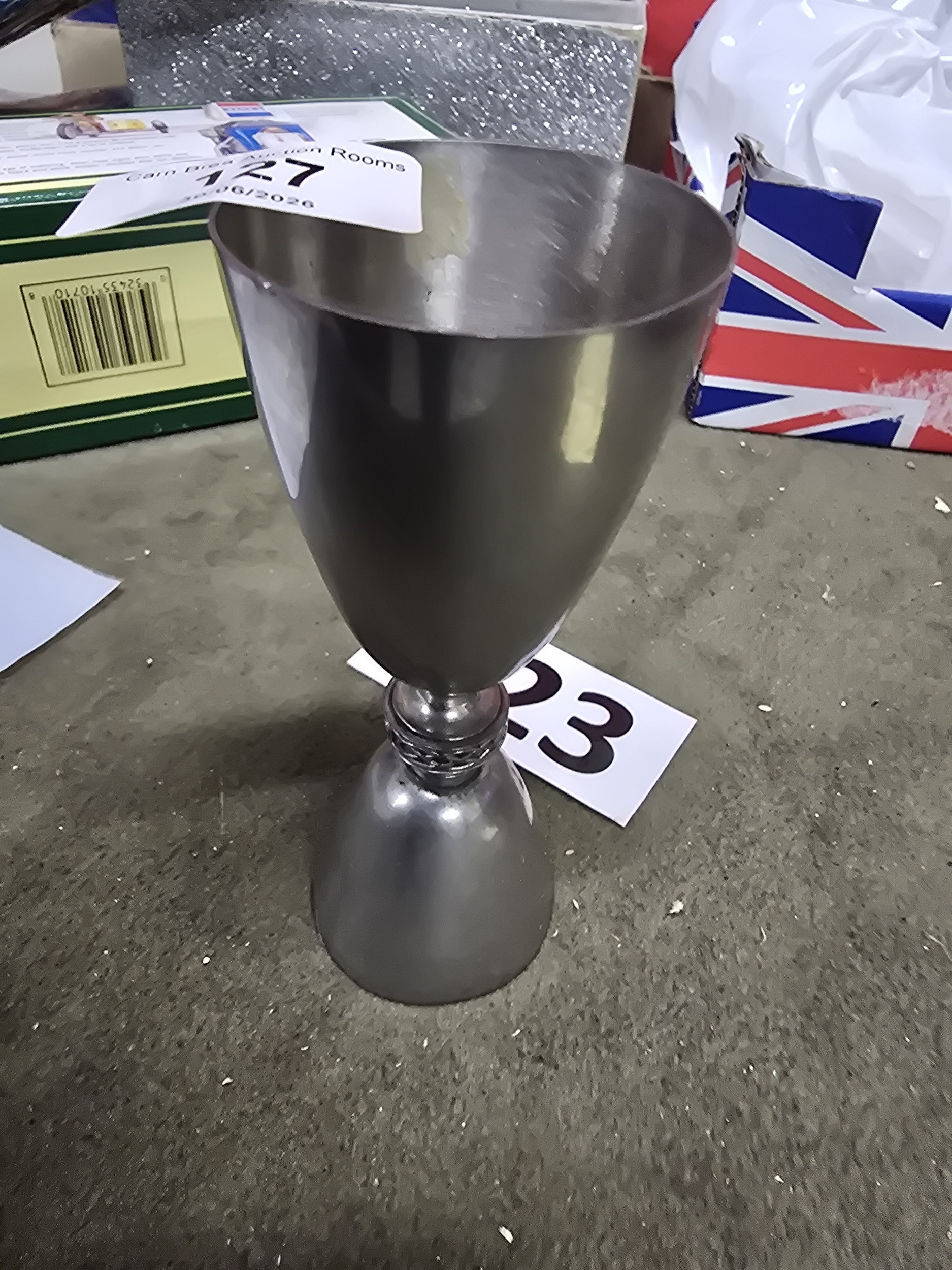 Lot 127