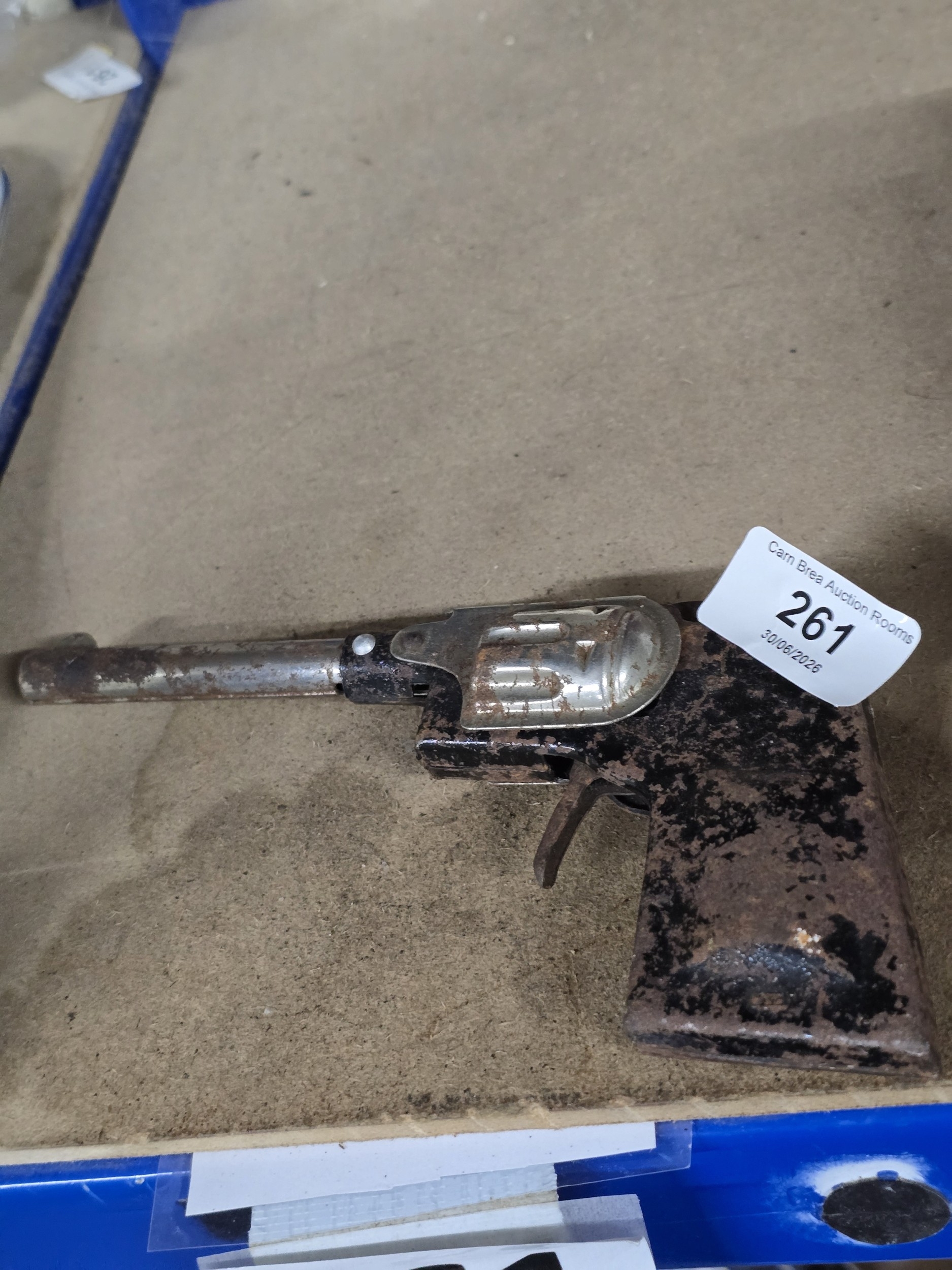 Lot 261