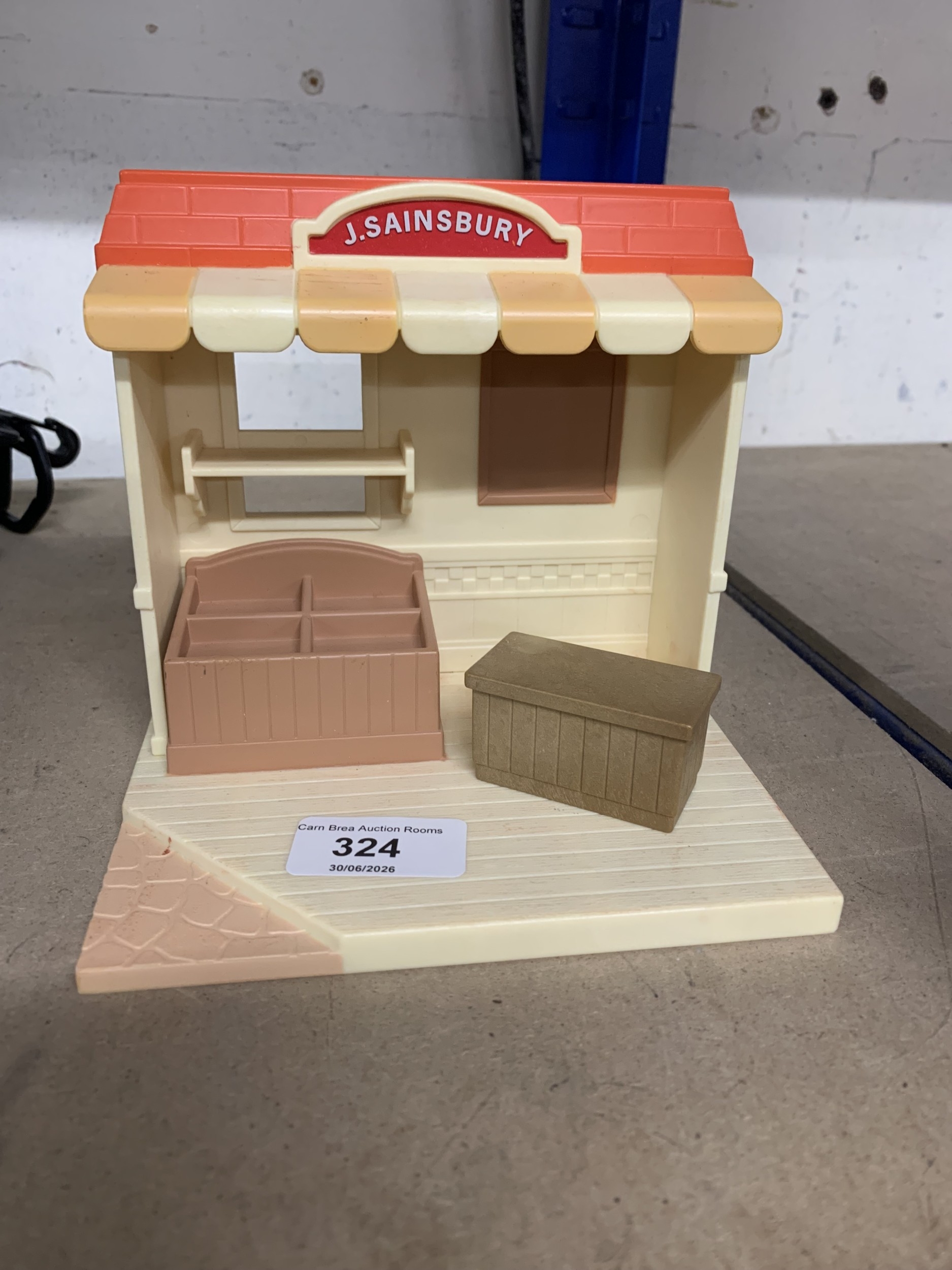 Lot 324