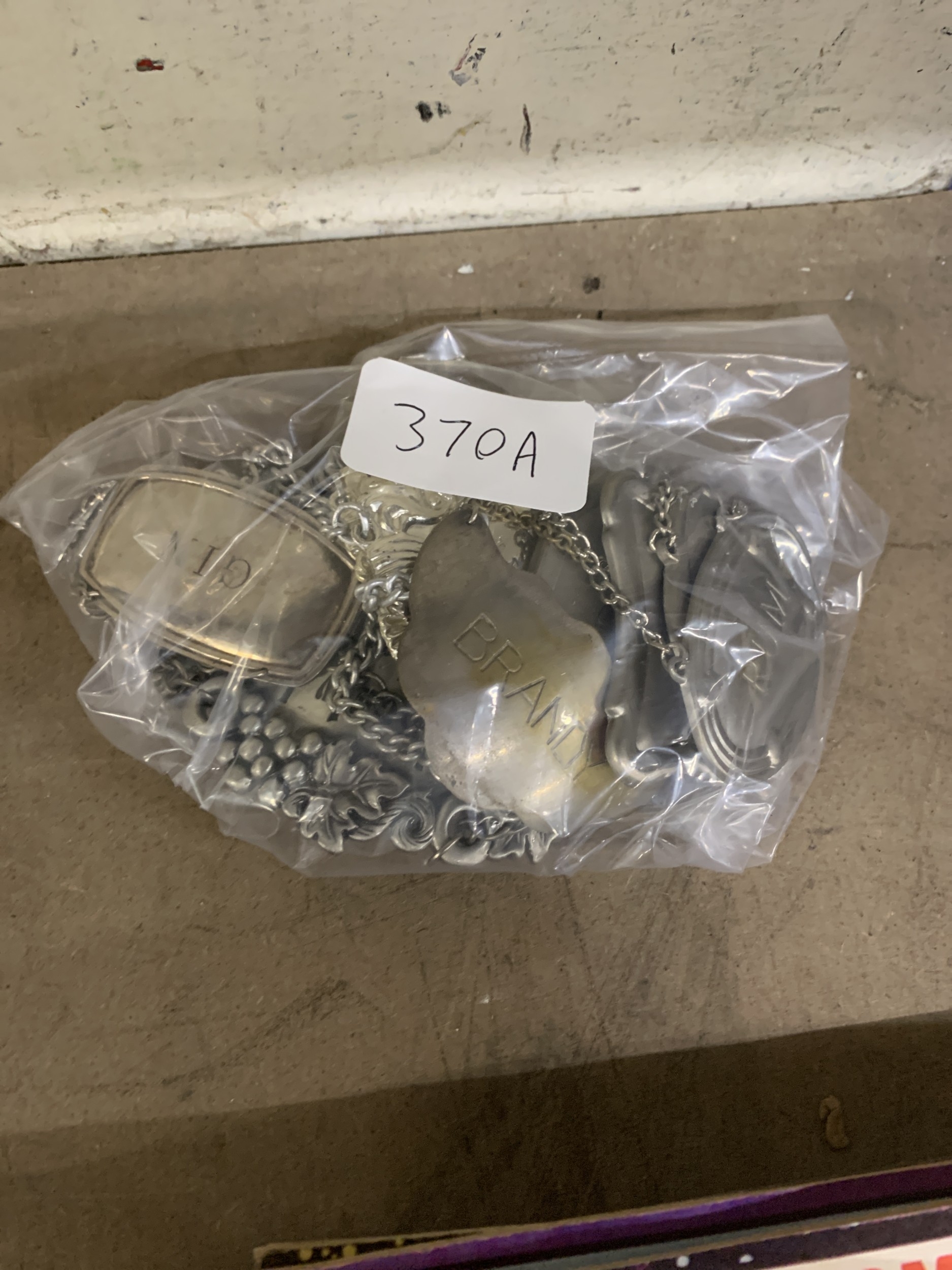 Lot 370a
