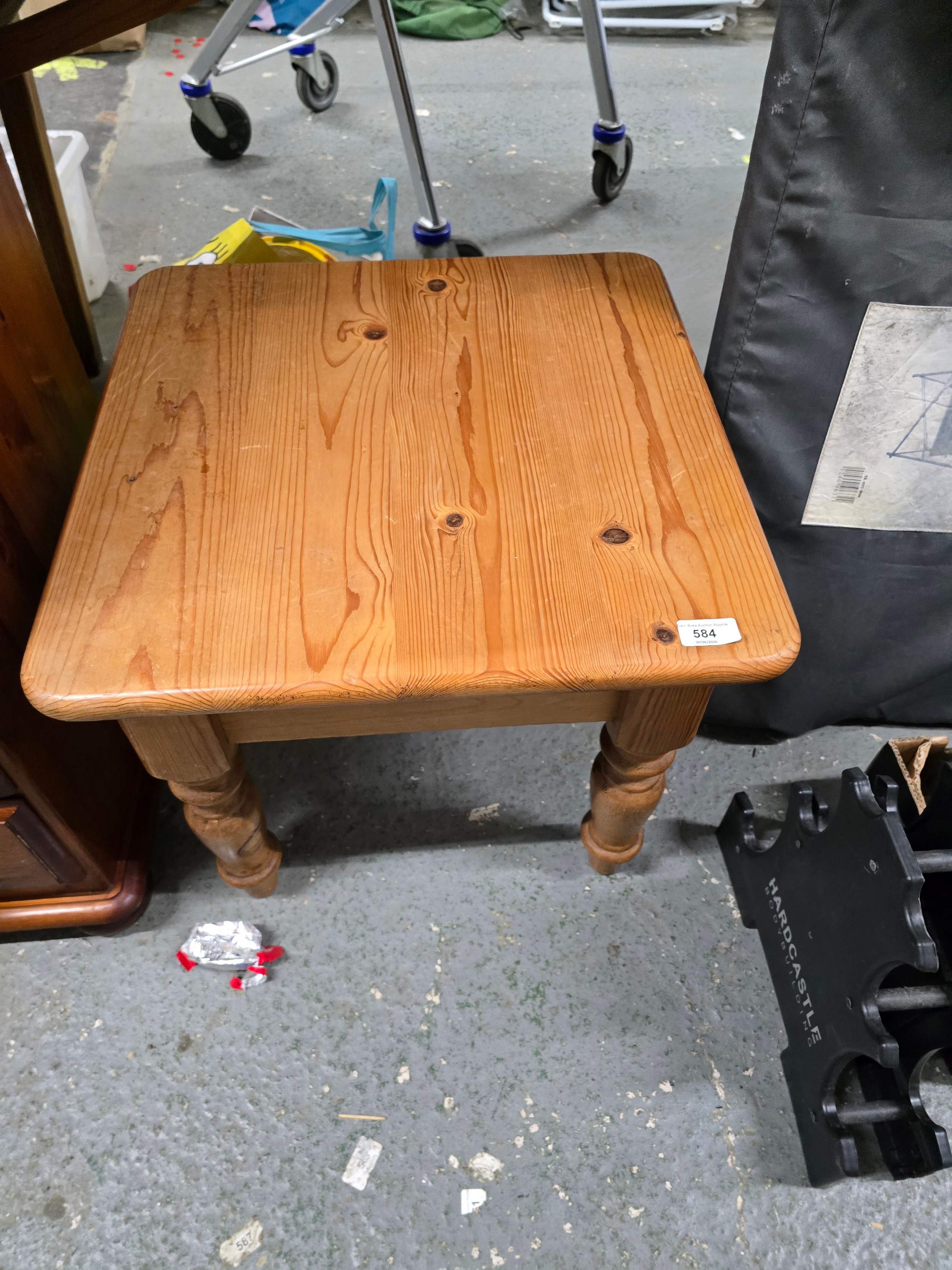 Lot 584