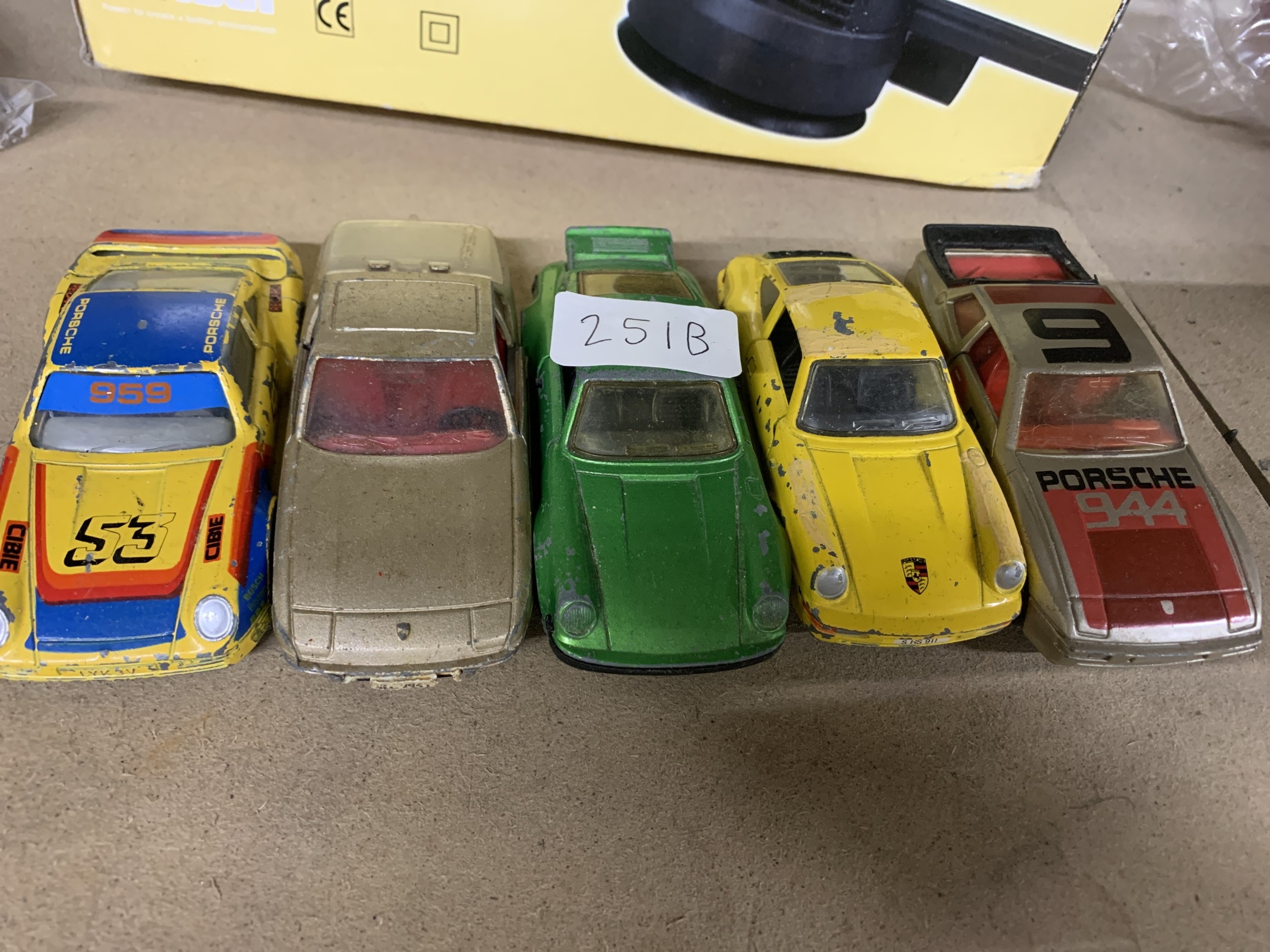 Lot 251b