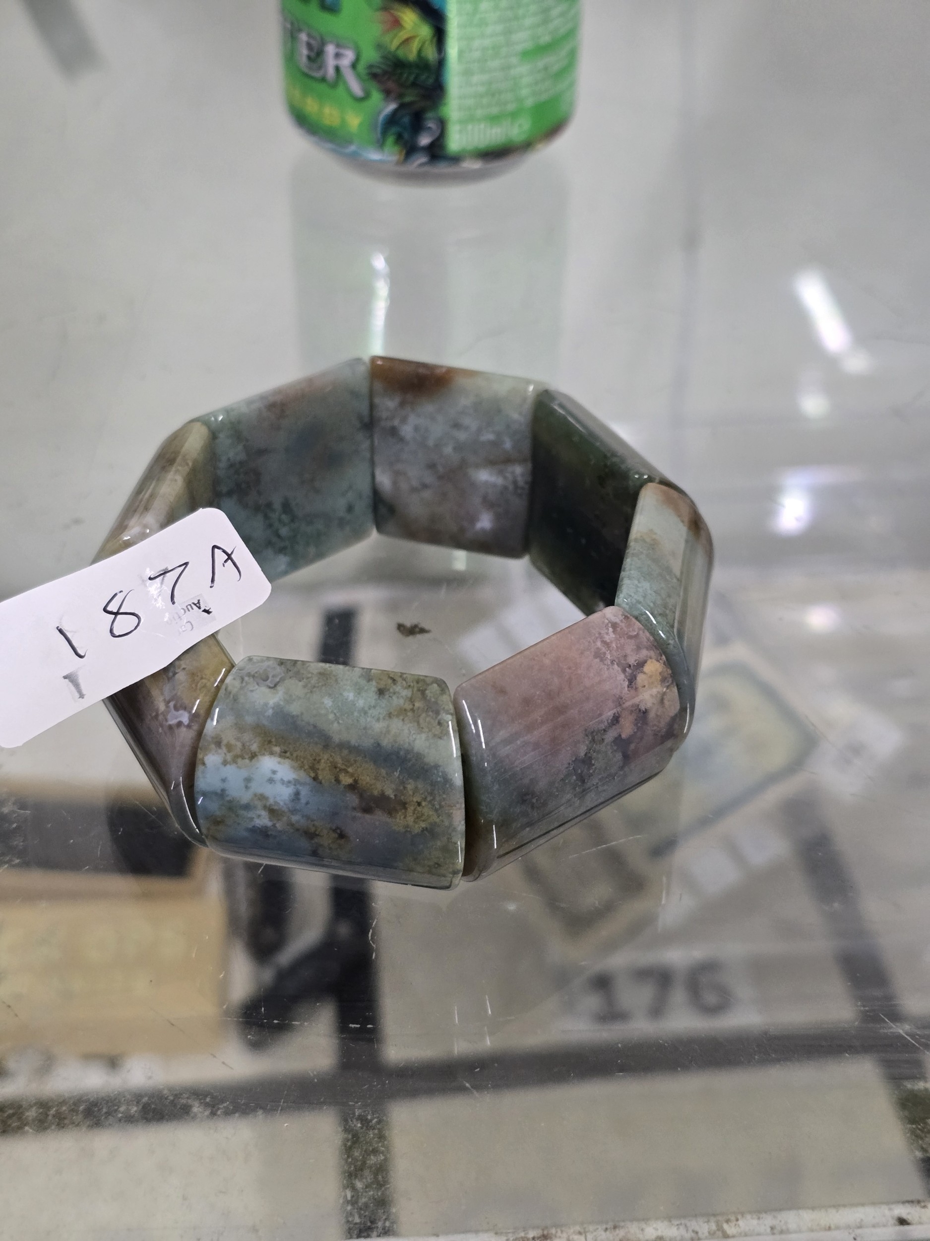 Lot 187a