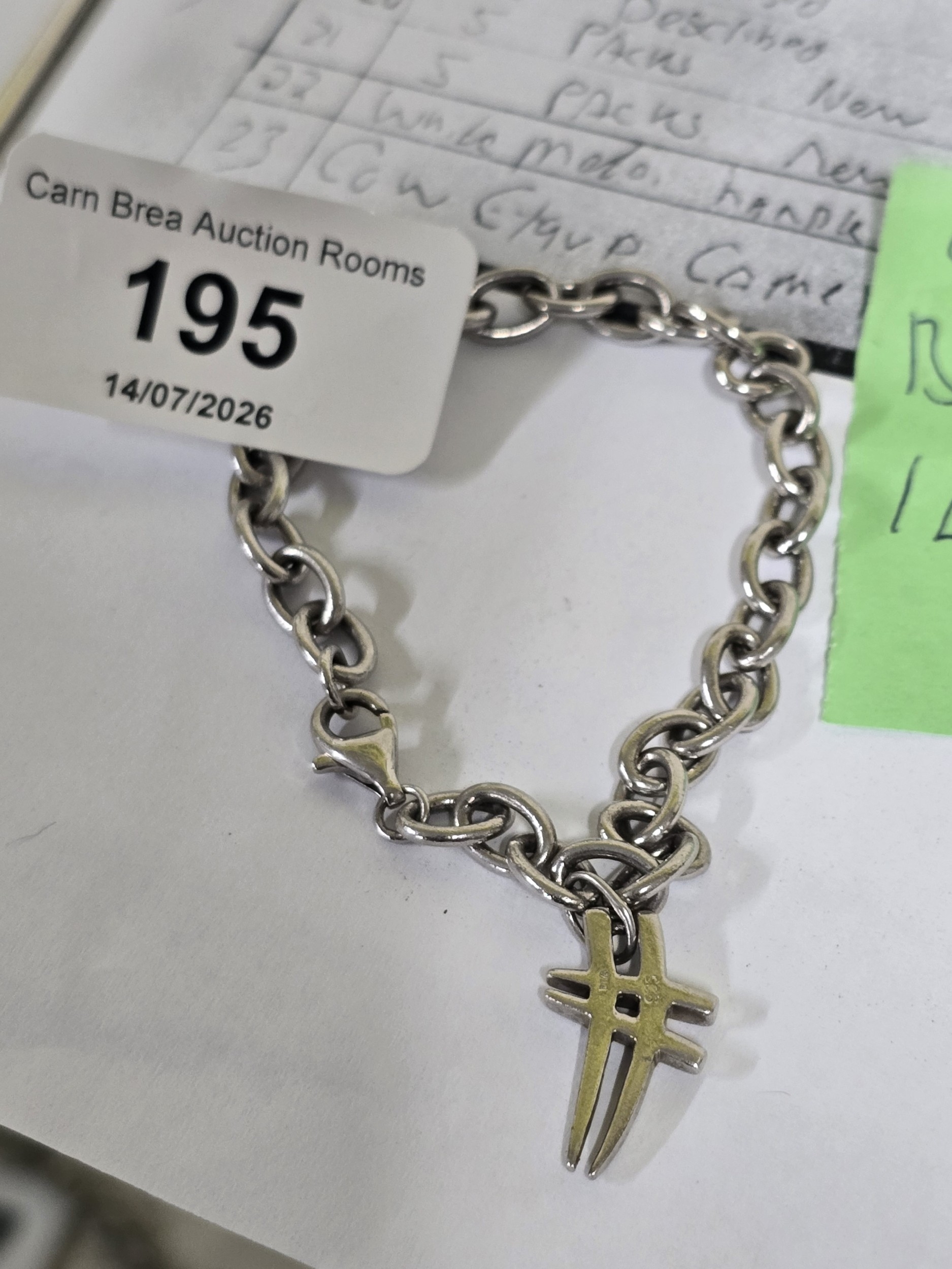 Lot 195