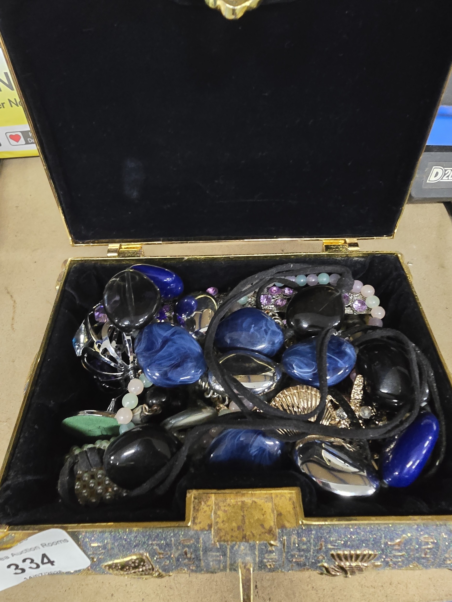 Lot 334