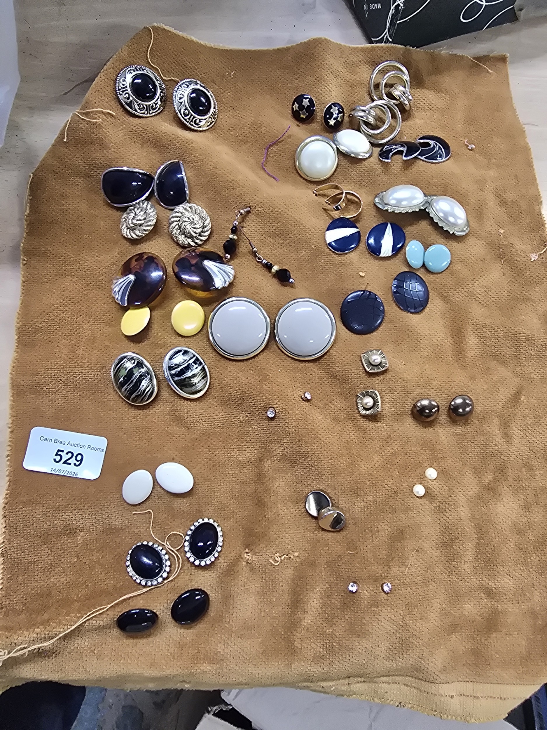 Lot 529