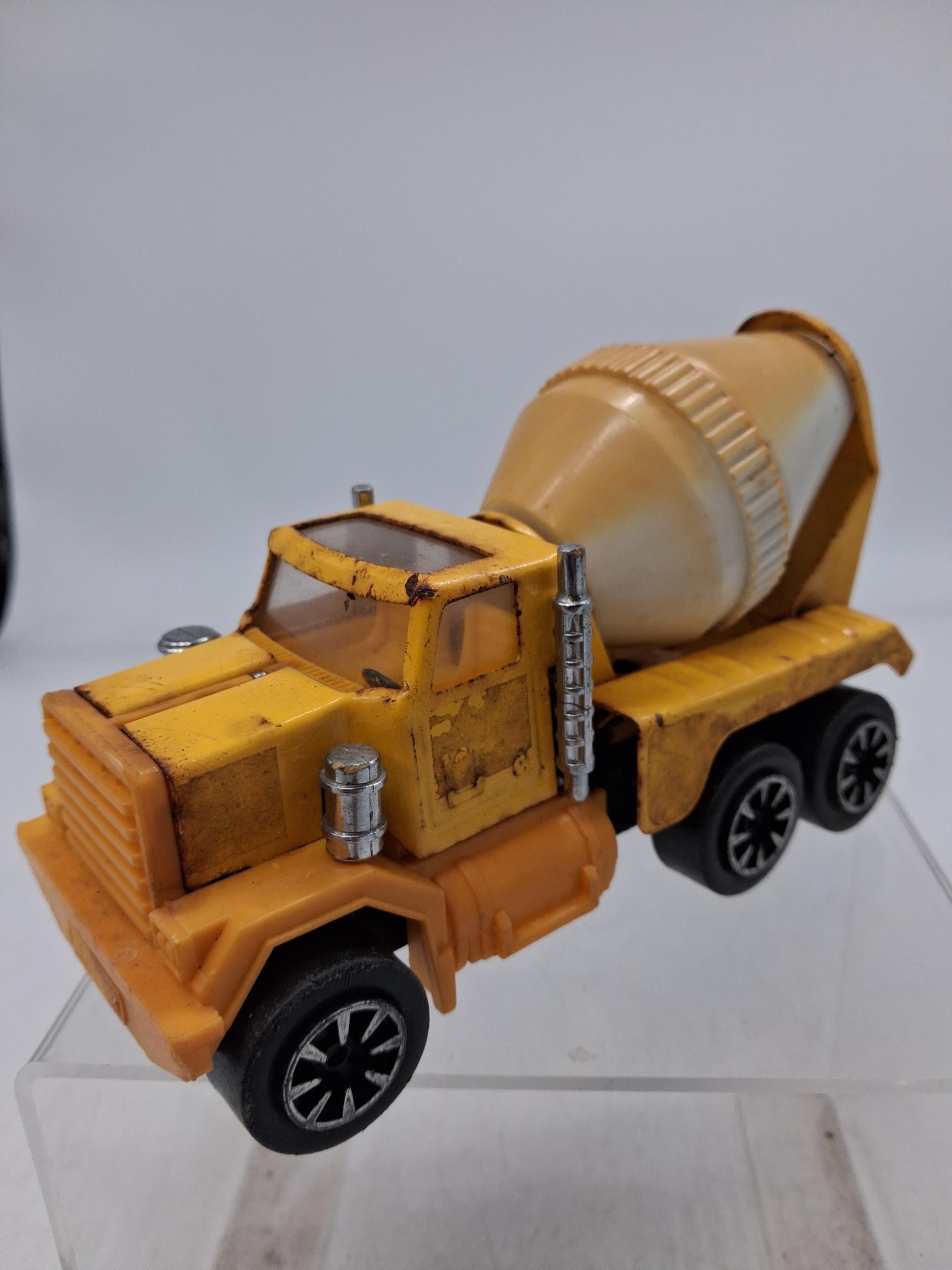 Lot 425