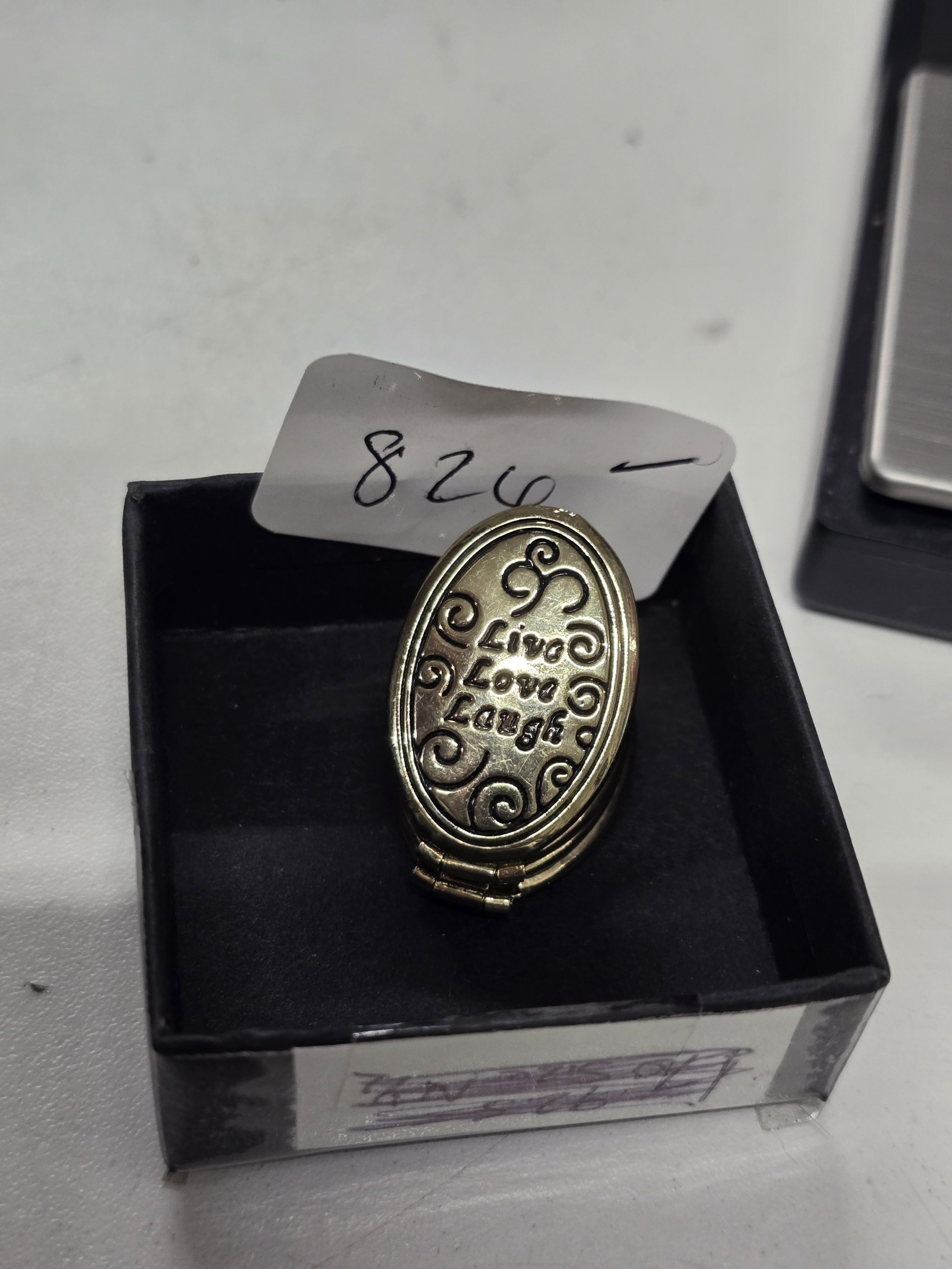 Lot 194