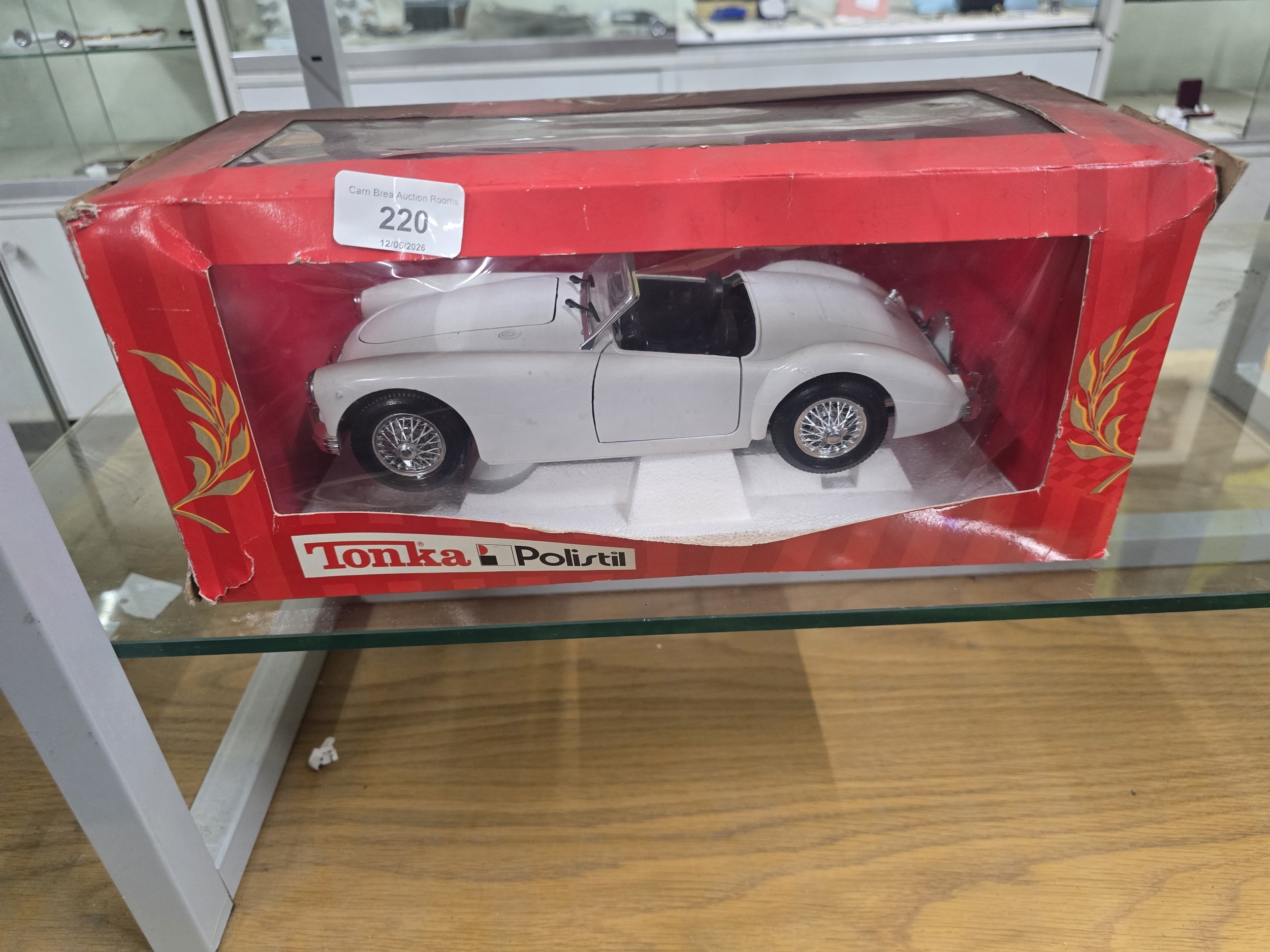 Lot 220