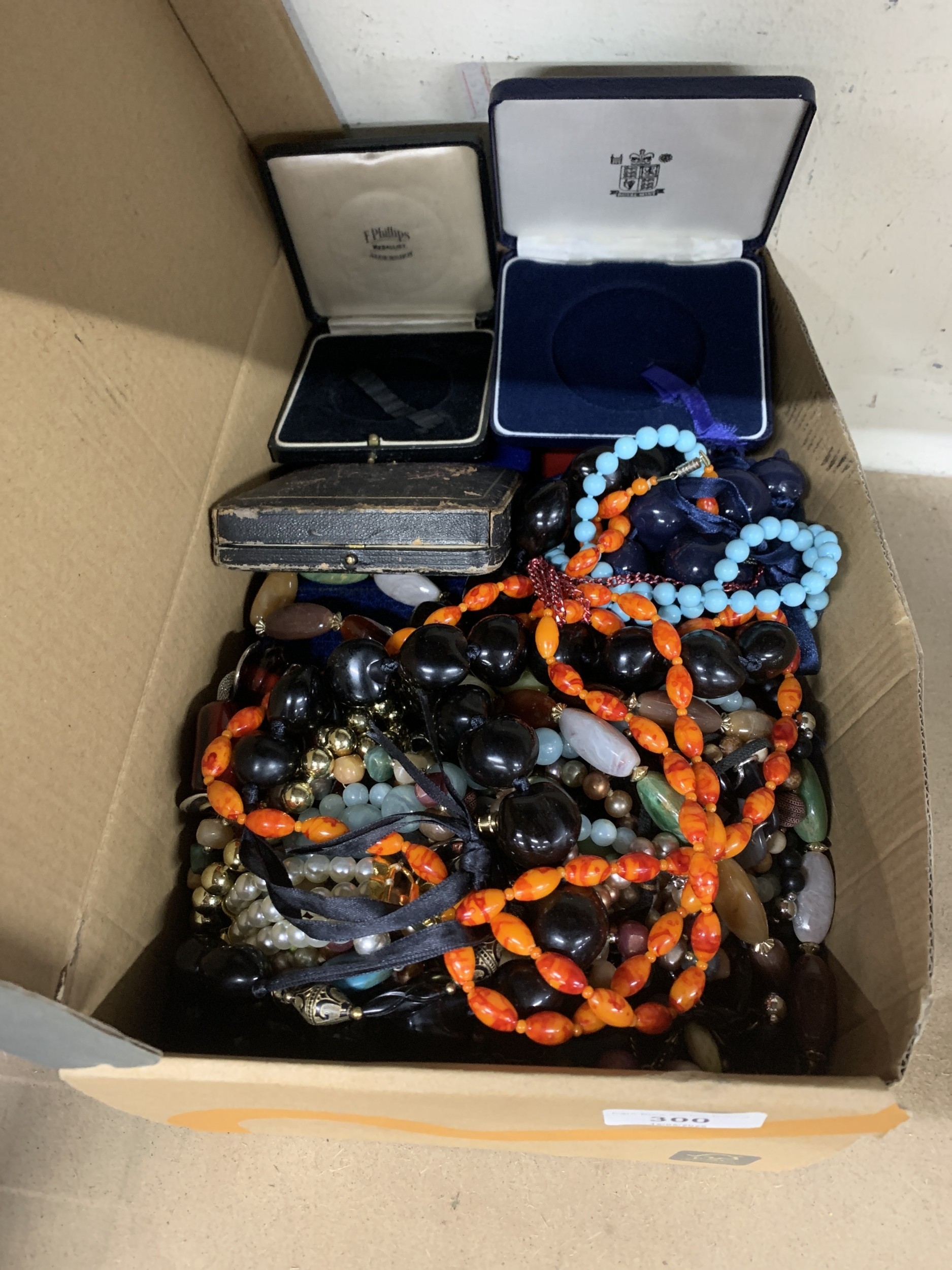 Lot 300
