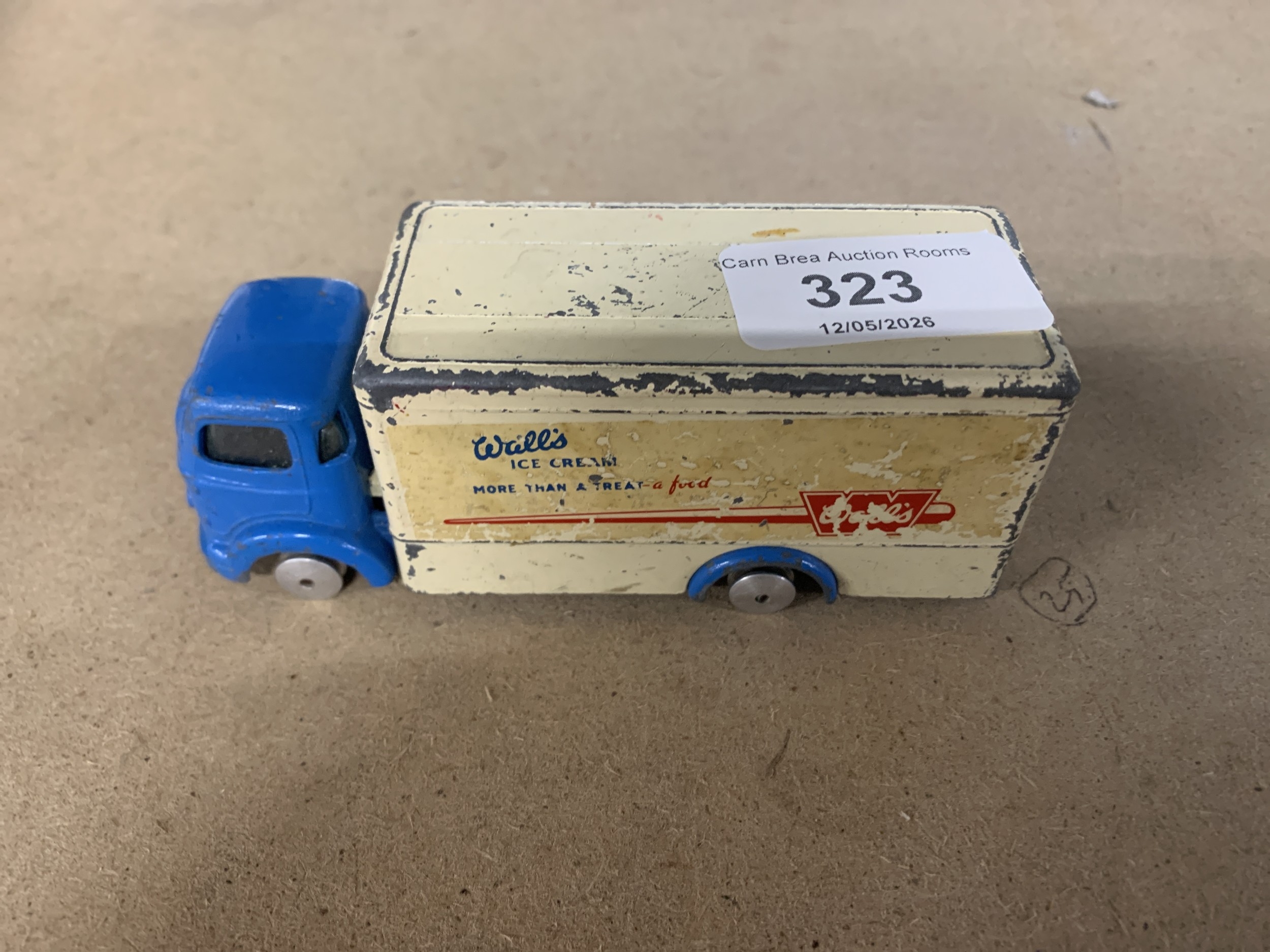 Lot 323