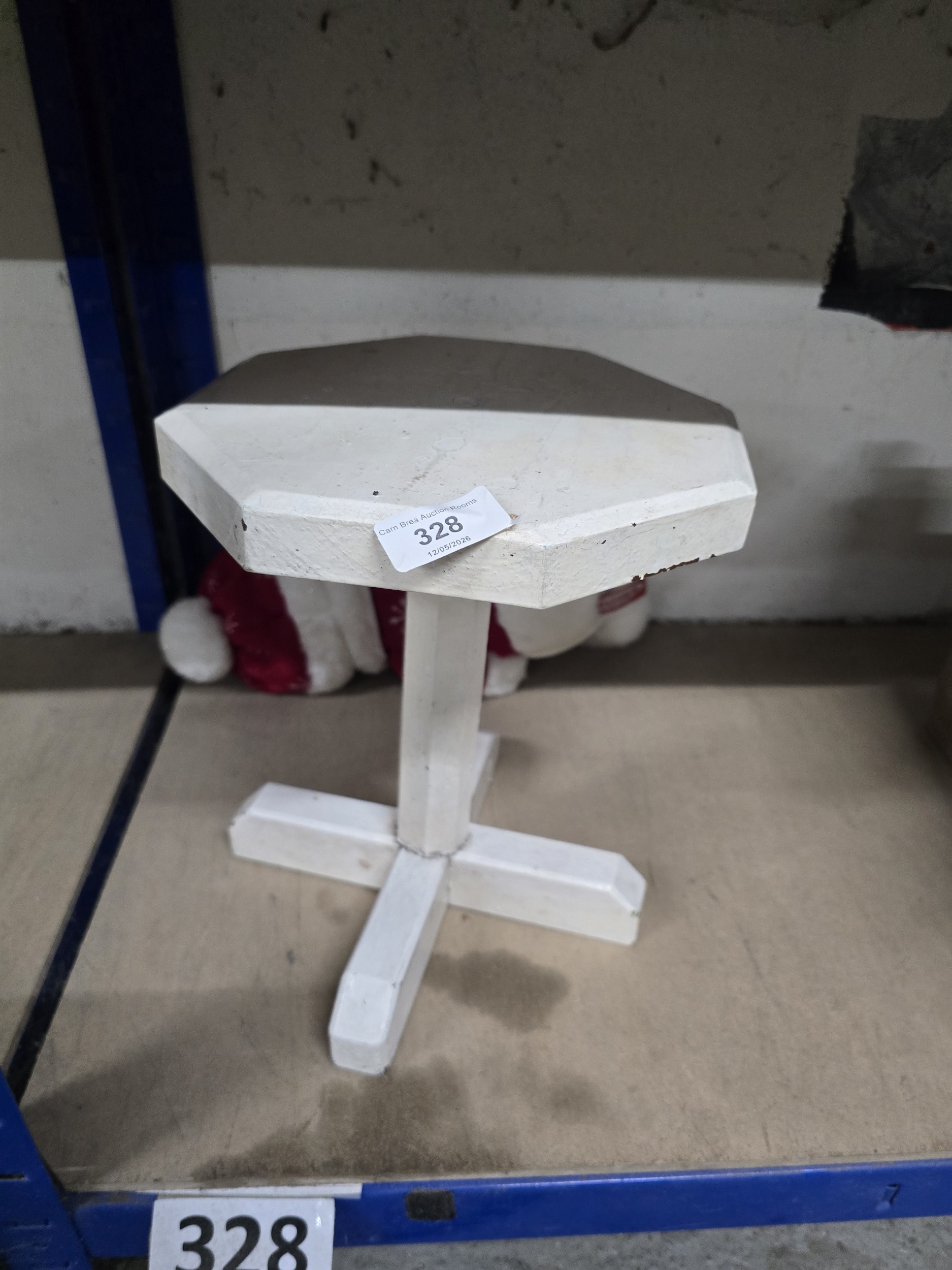 Lot 328