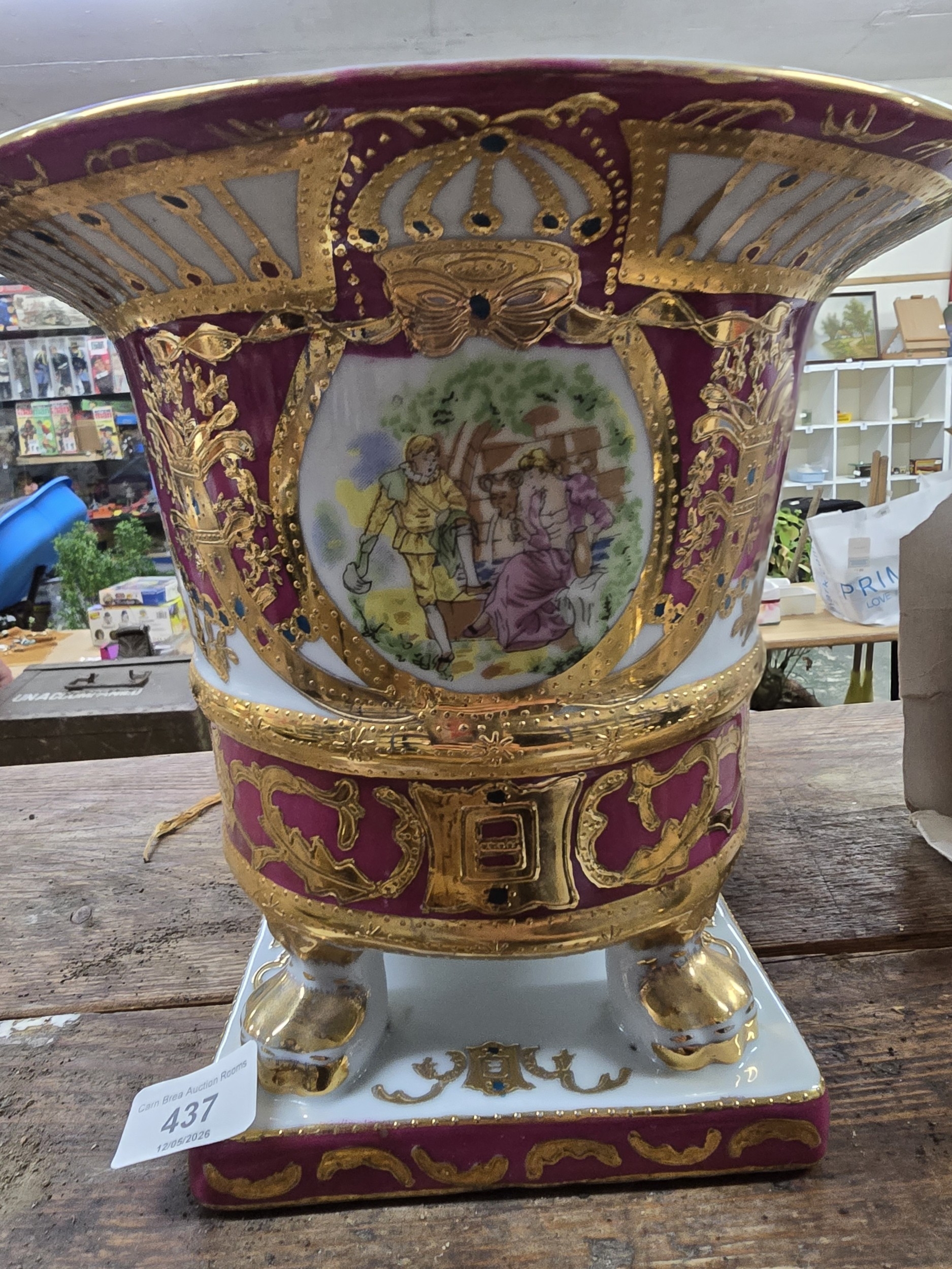 Lot 437