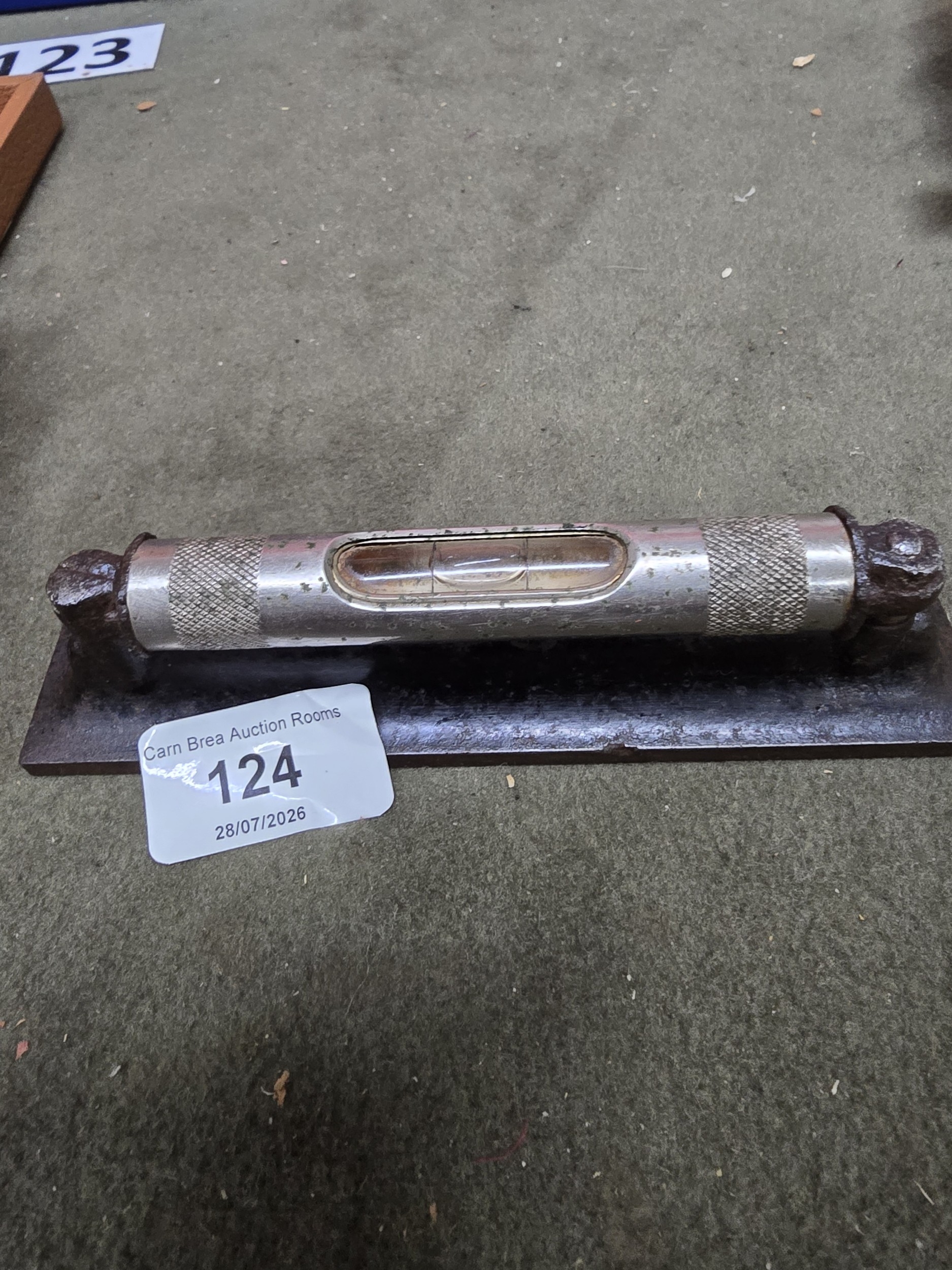 Lot 124