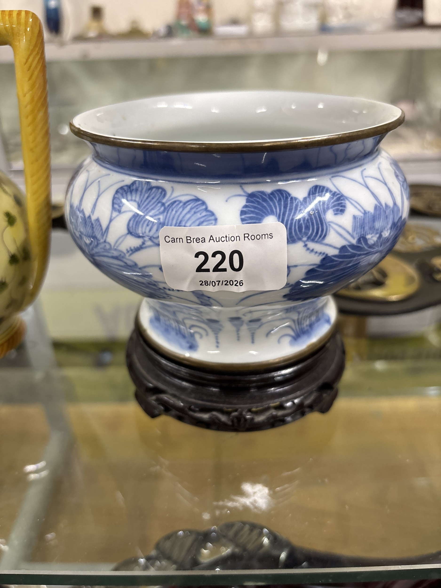 Lot 220