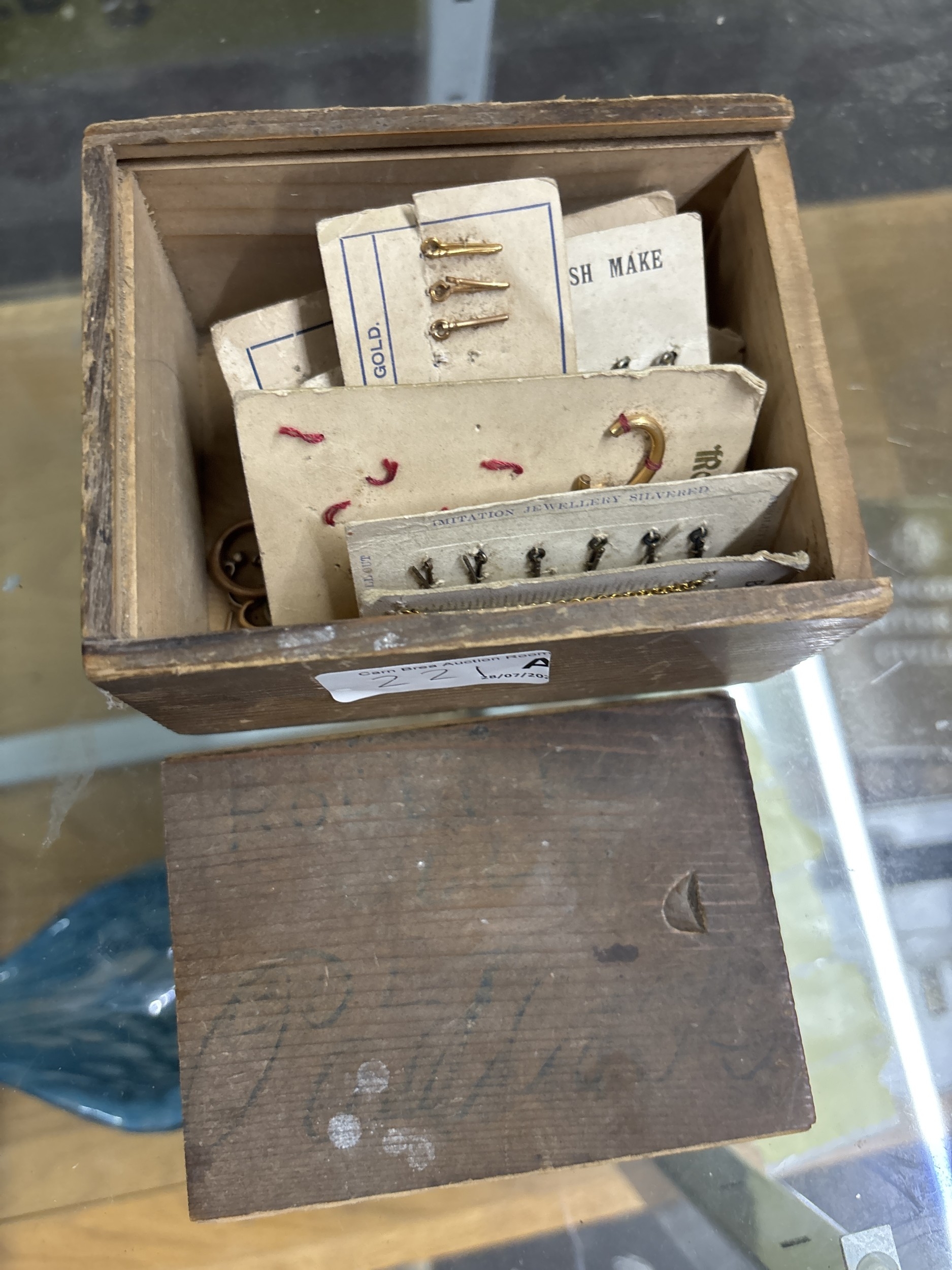 Lot 221a