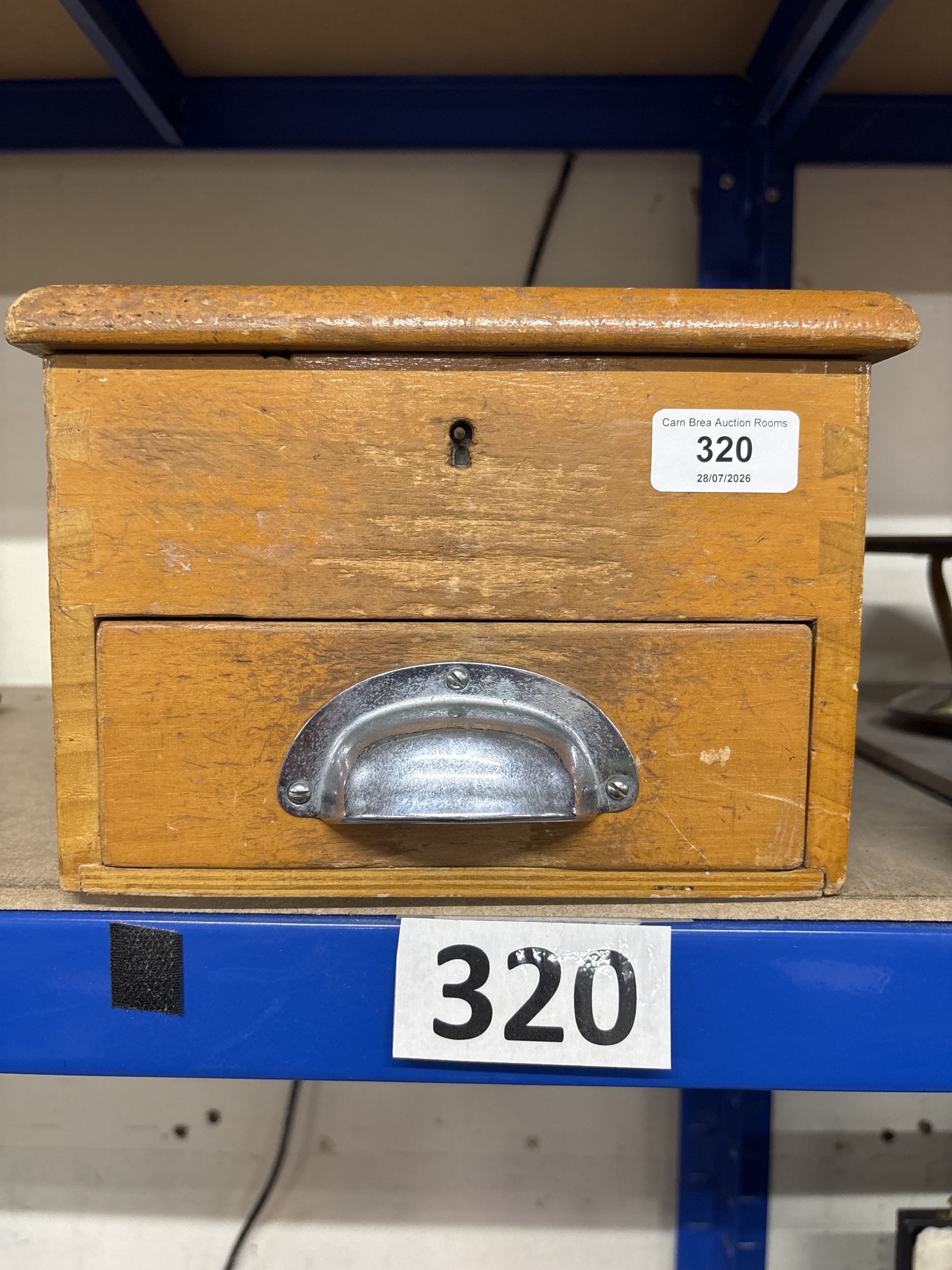 Lot 320