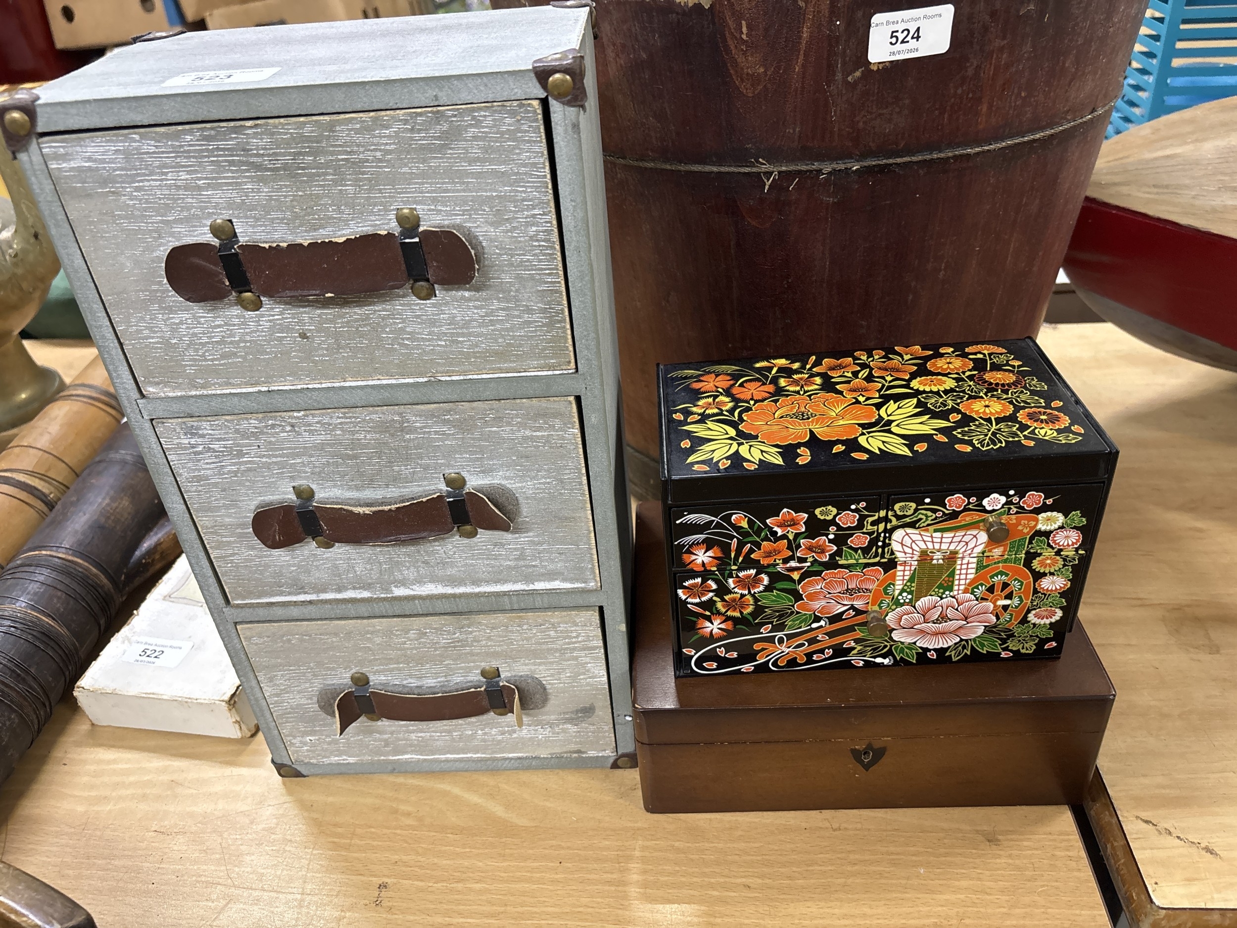 Lot 523