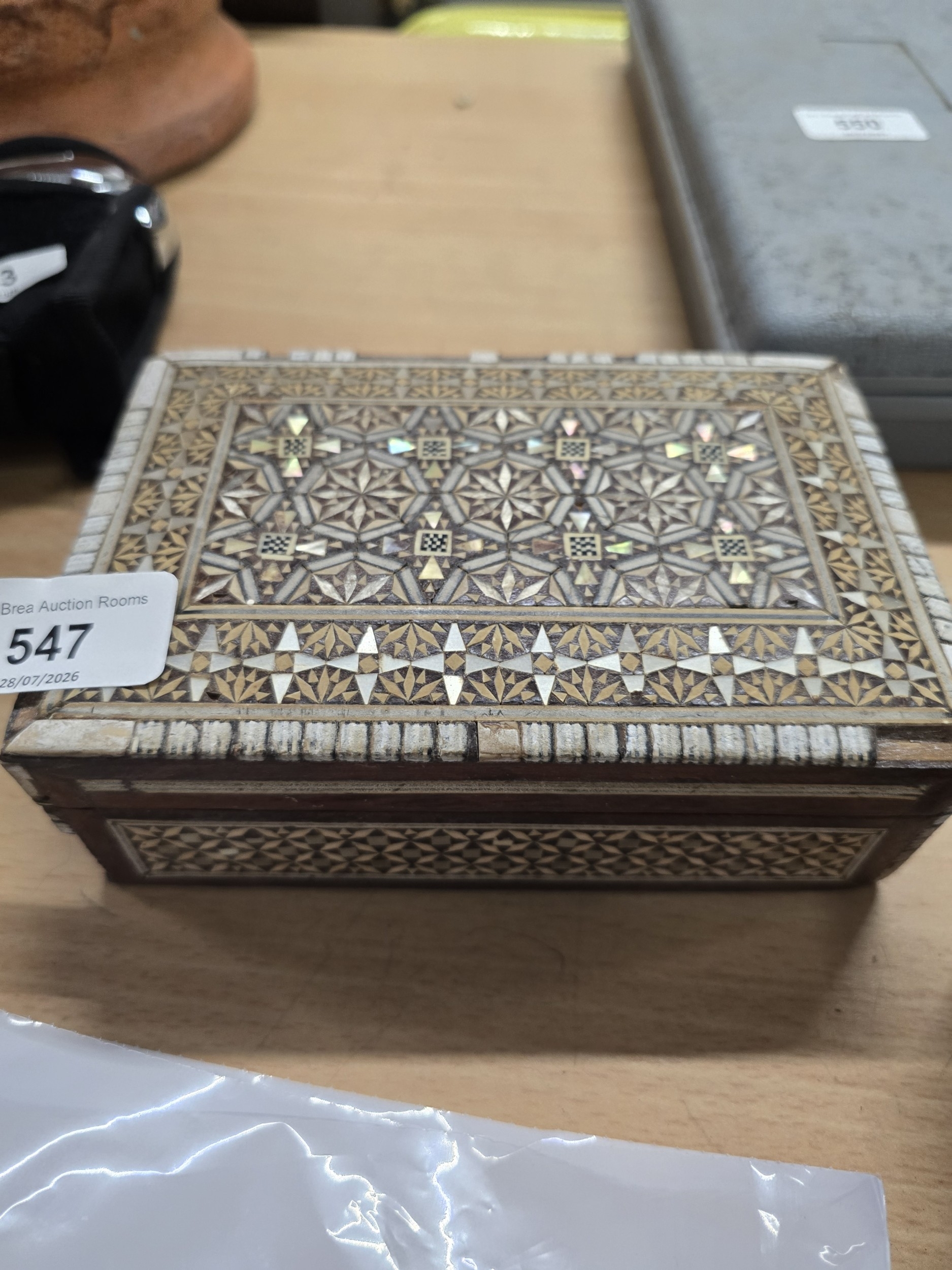 Lot 547