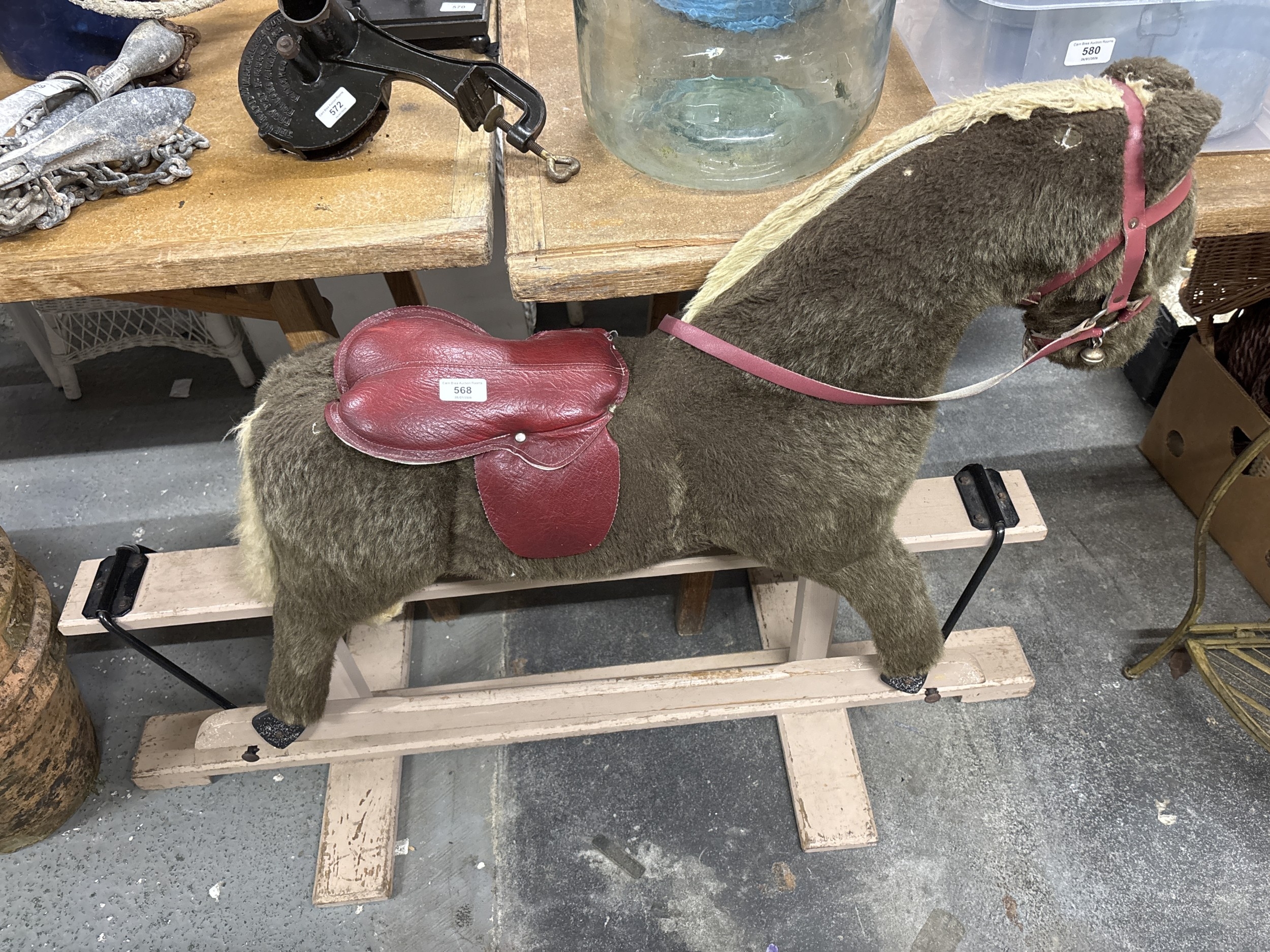Lot 568