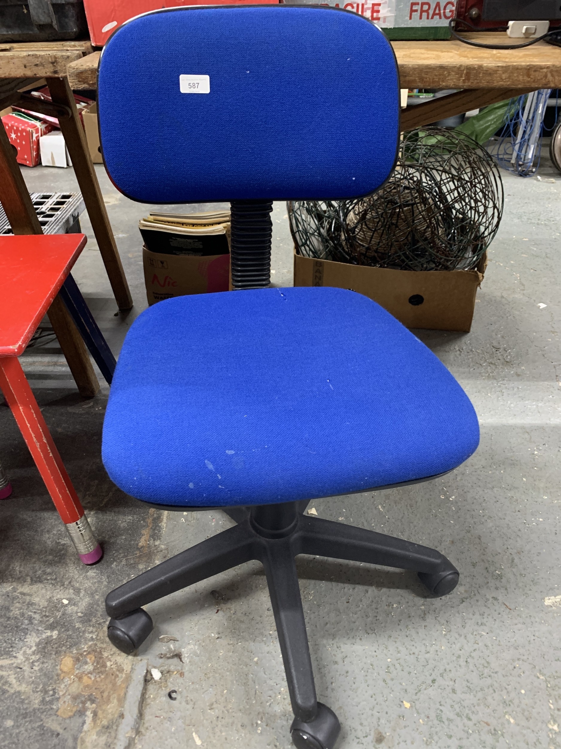 Lot 587
