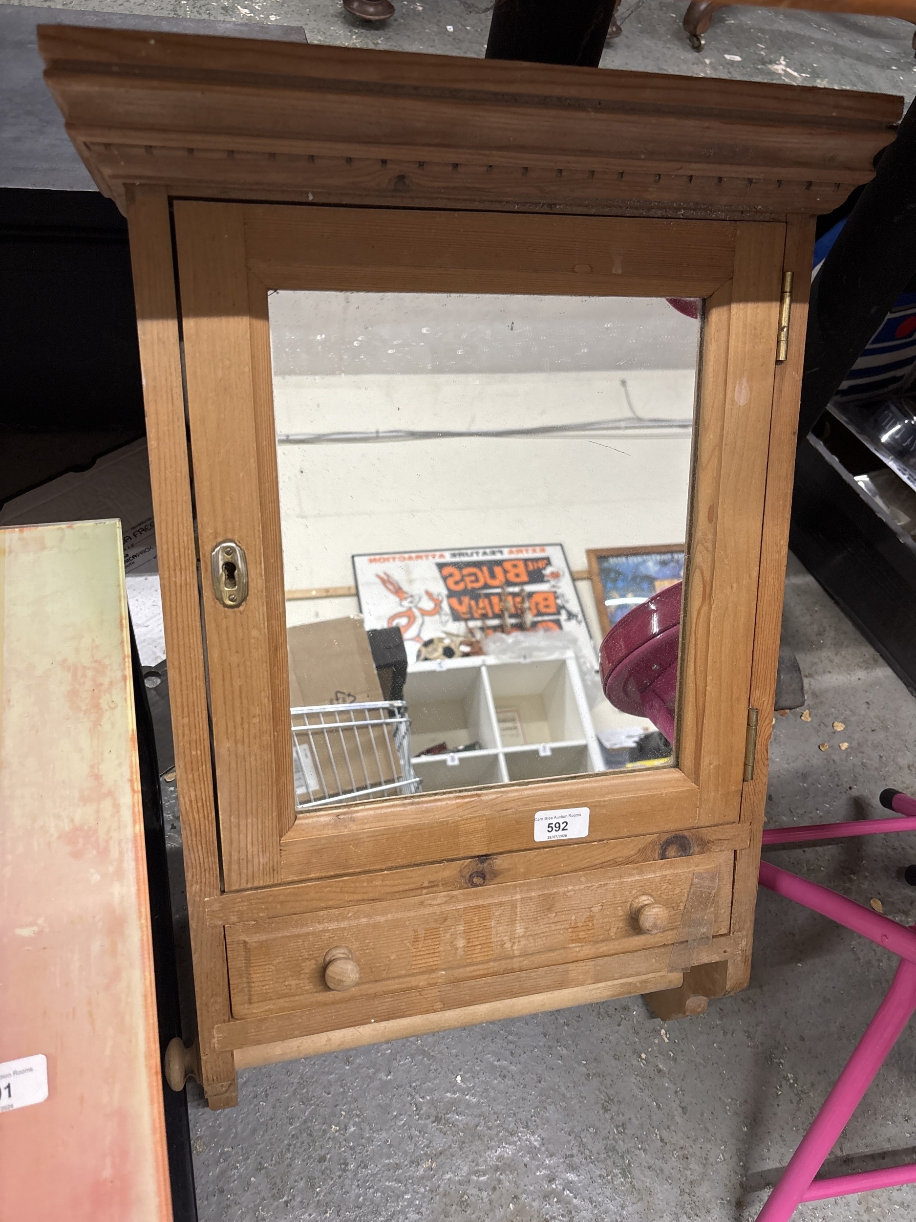 Lot 592