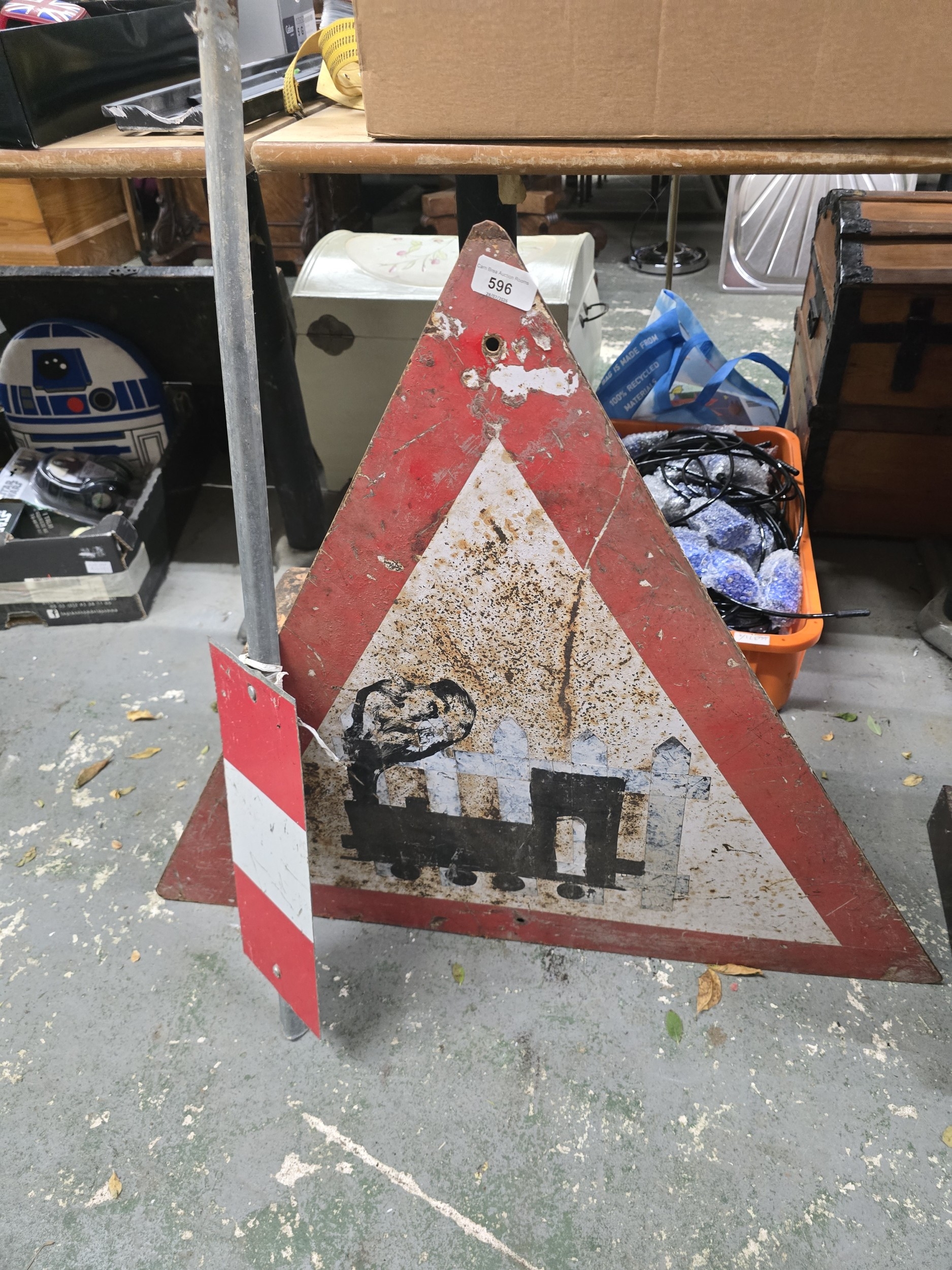 Lot 596