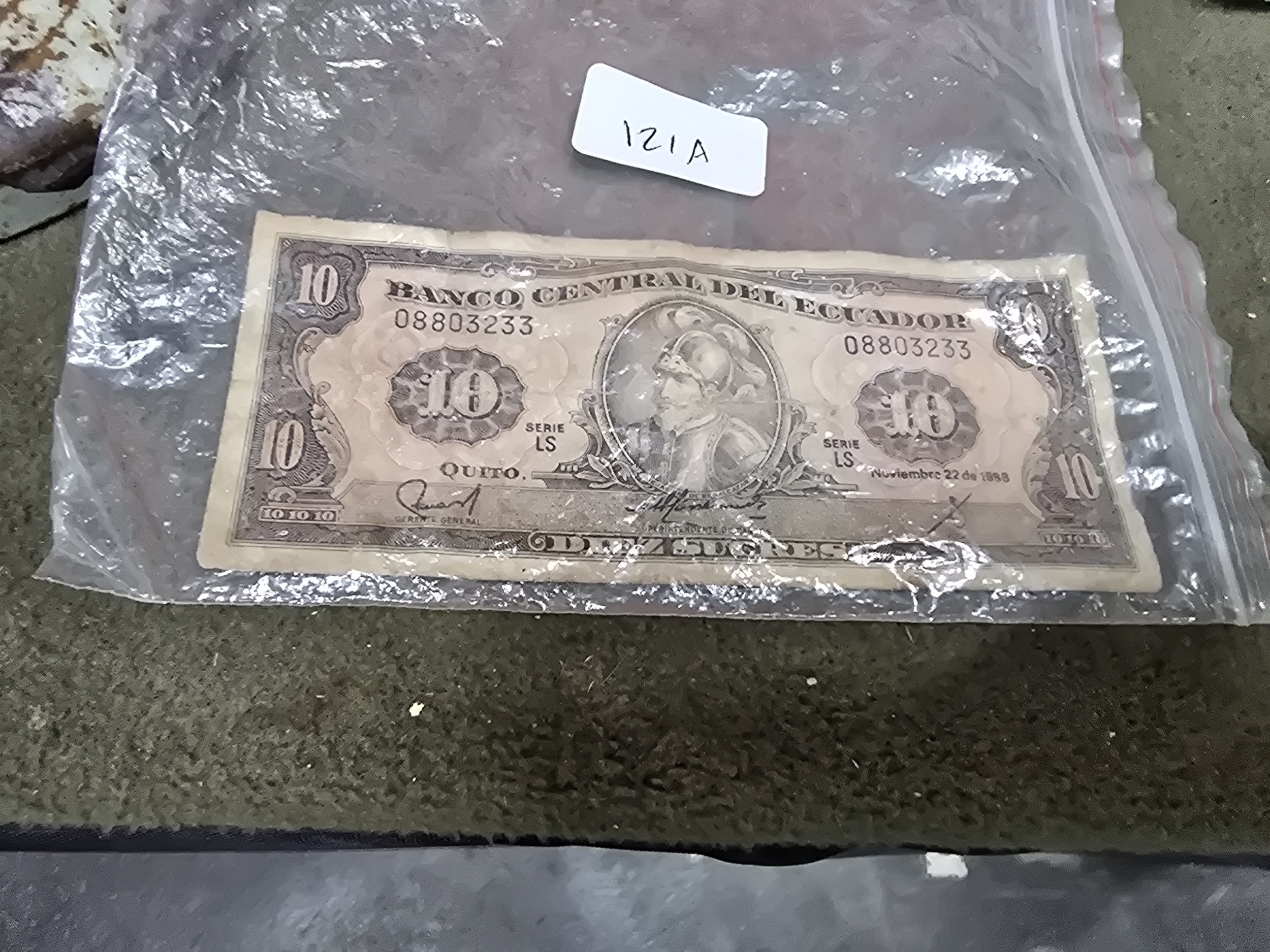 Lot 121a