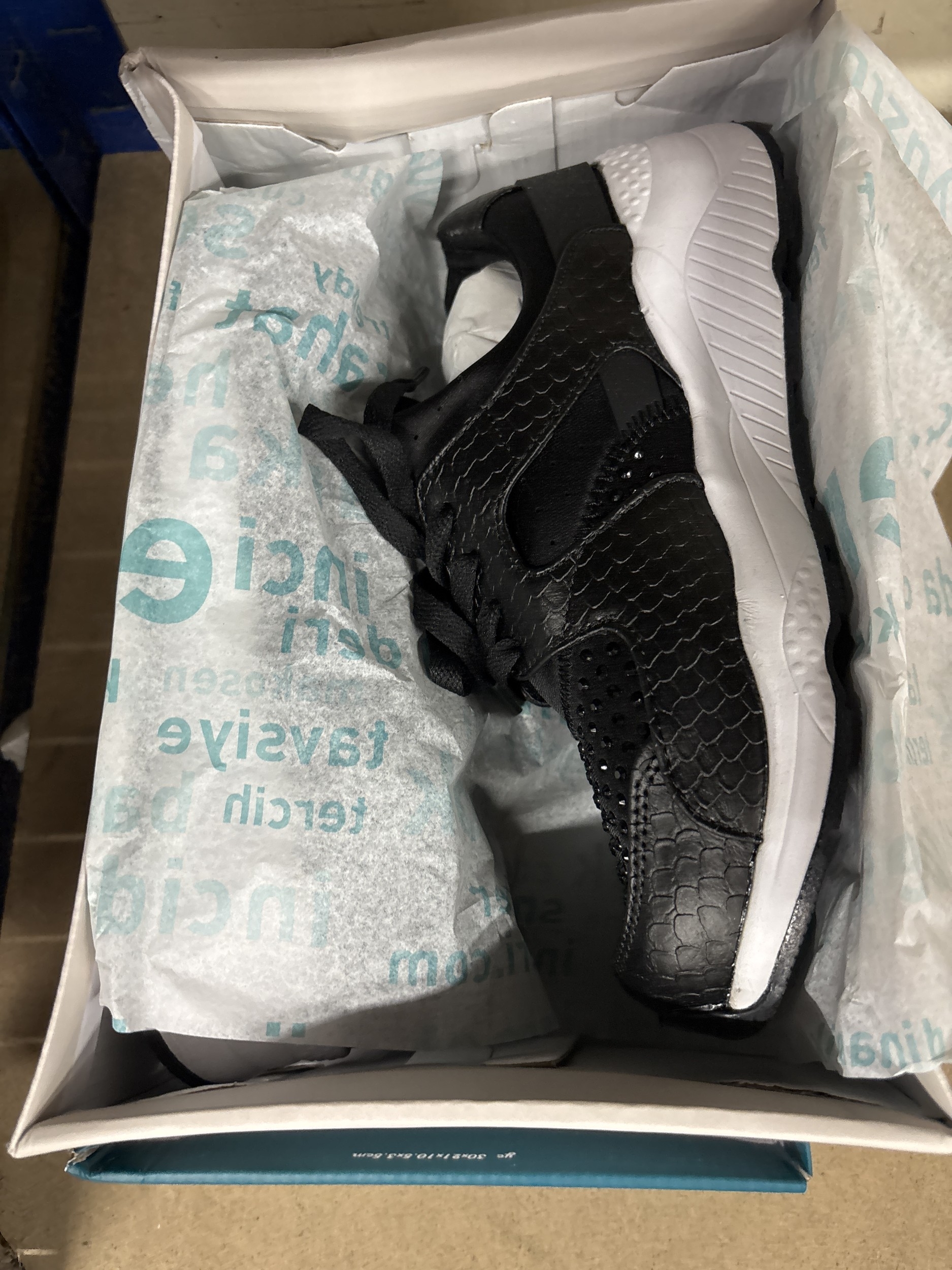 Lot 300