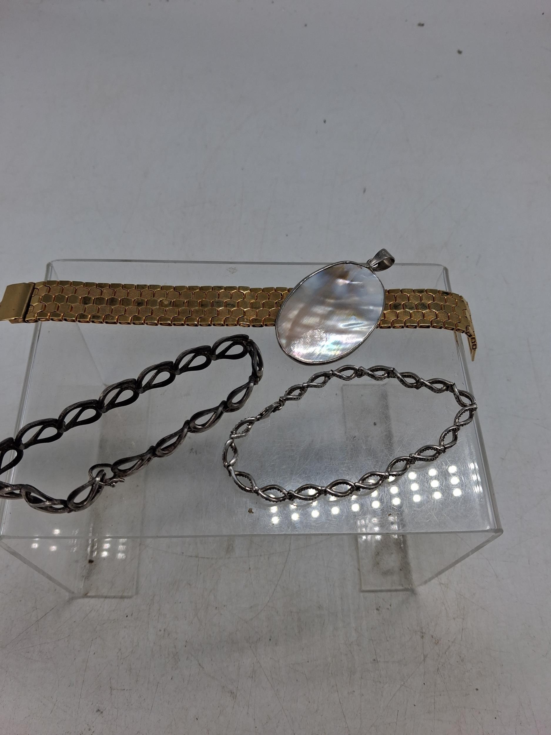 Lot 75
