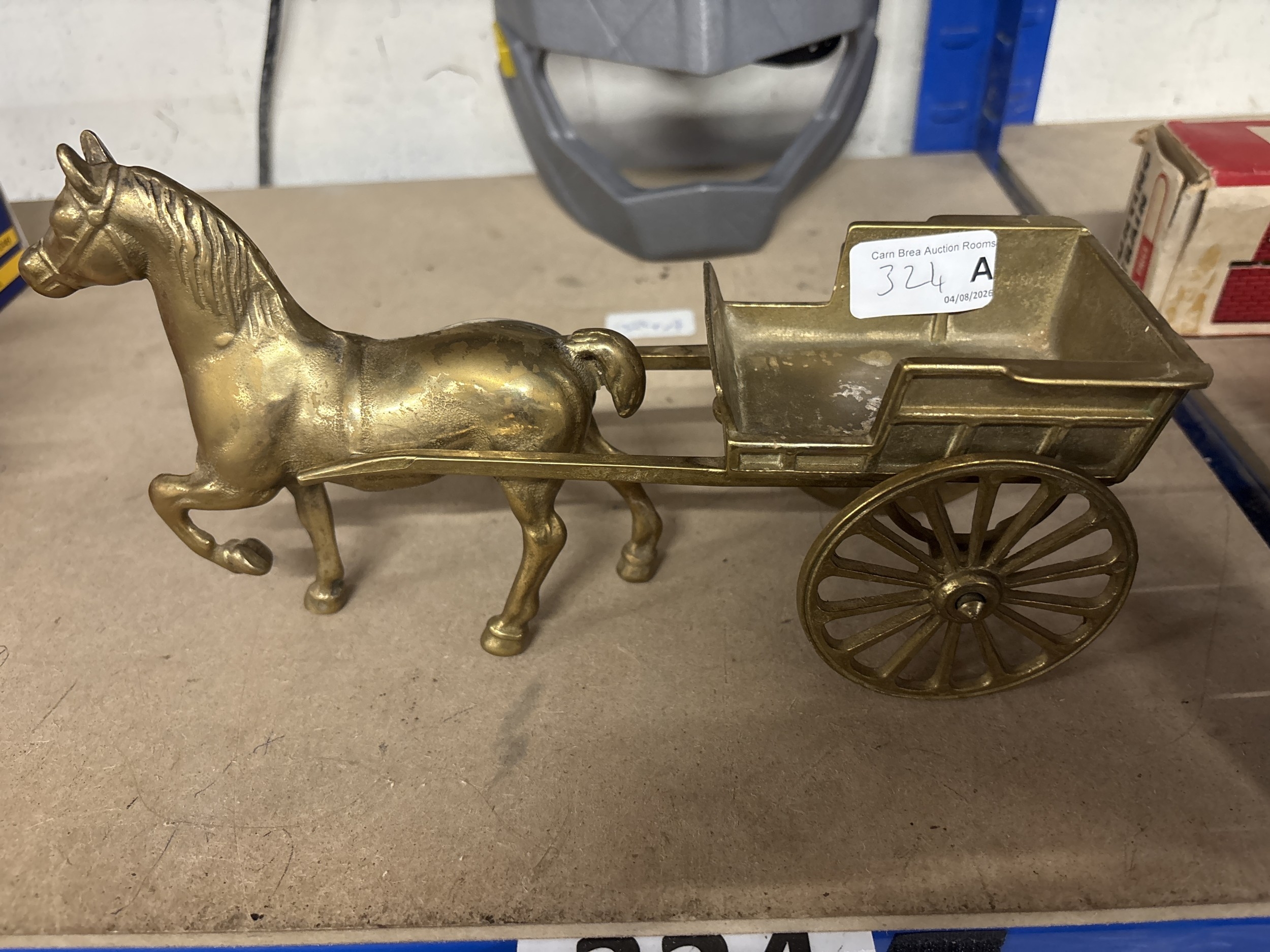 Lot 324a