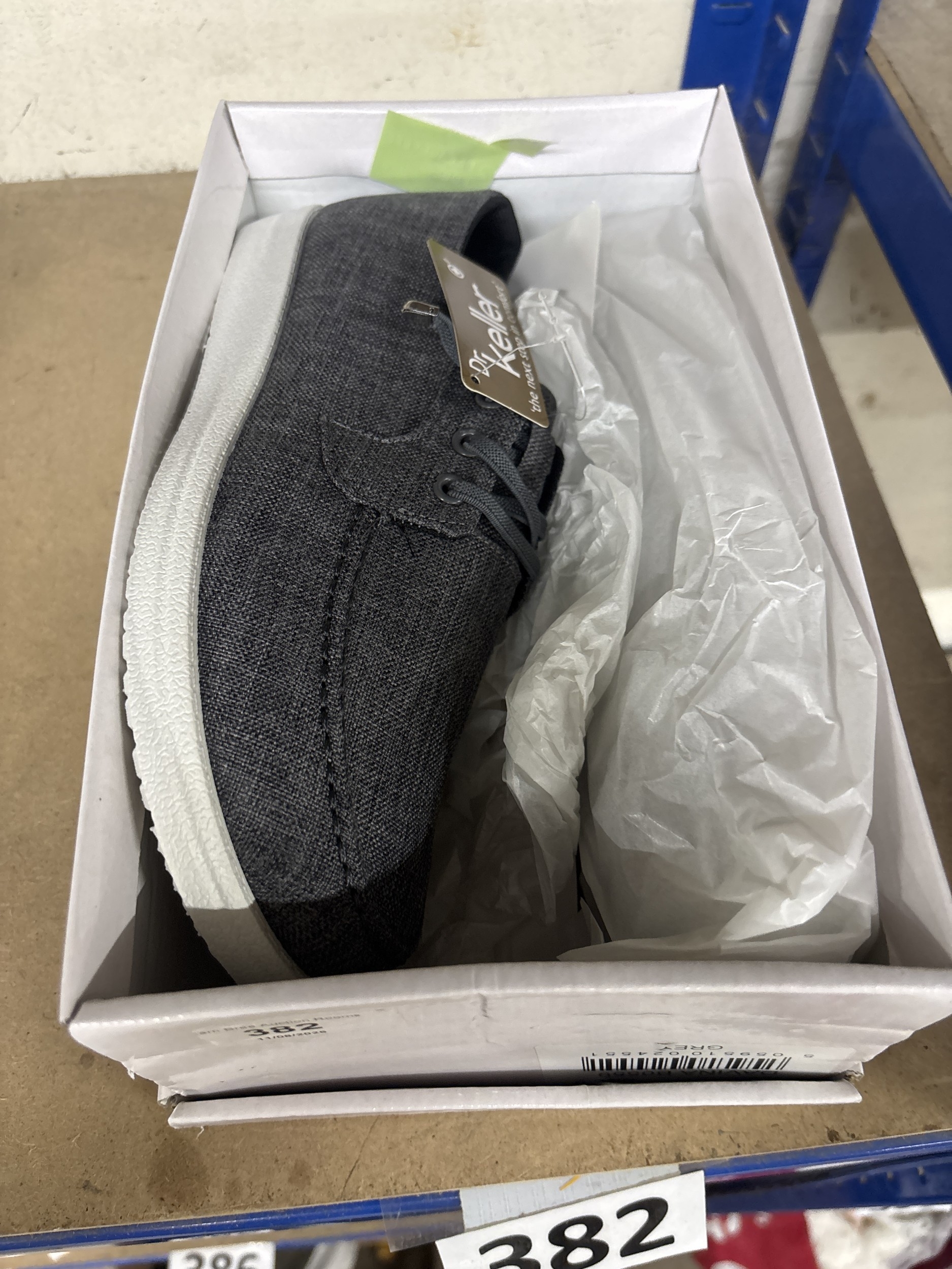 Lot 382