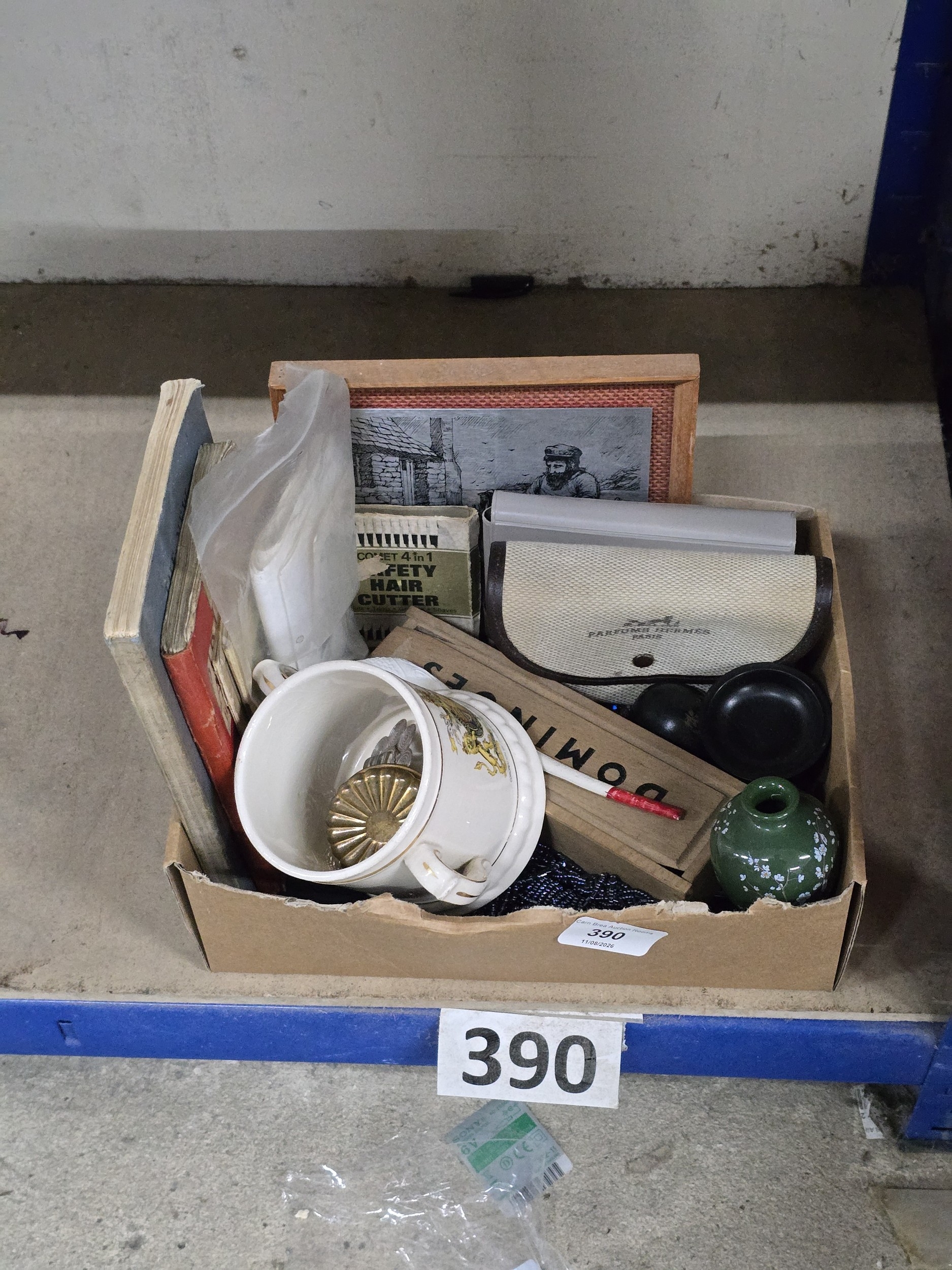 Lot 390