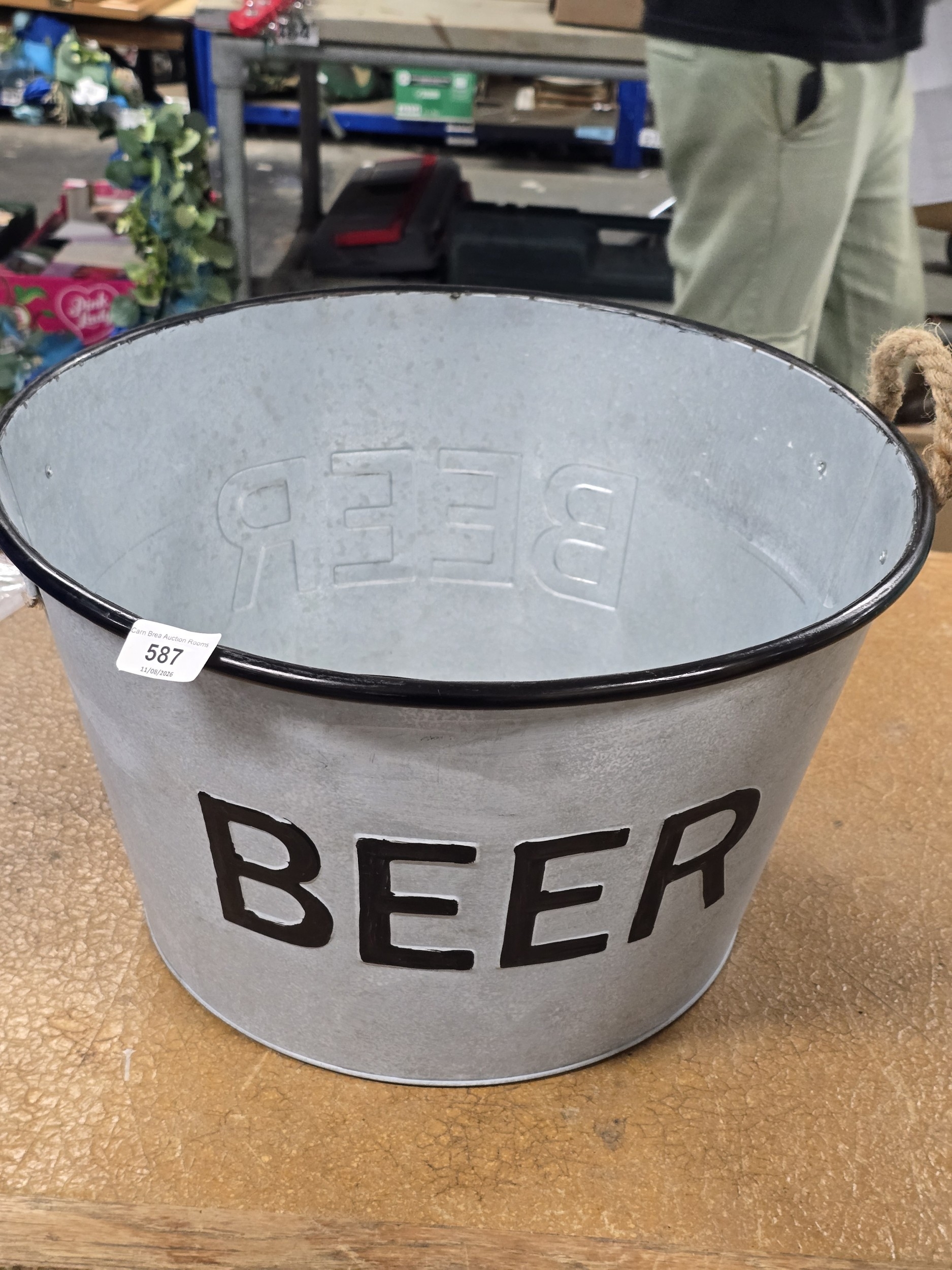 Lot 587