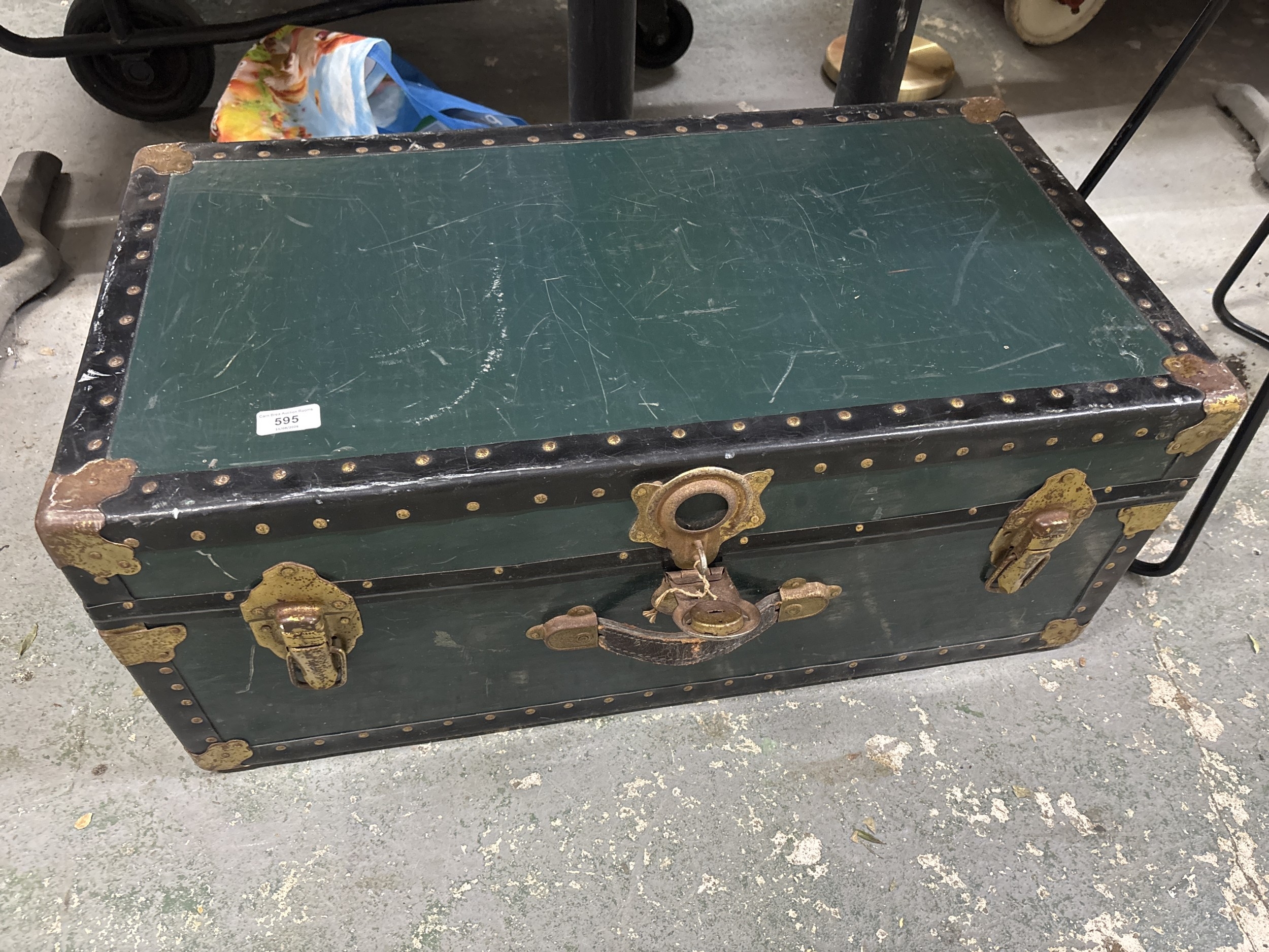 Lot 595