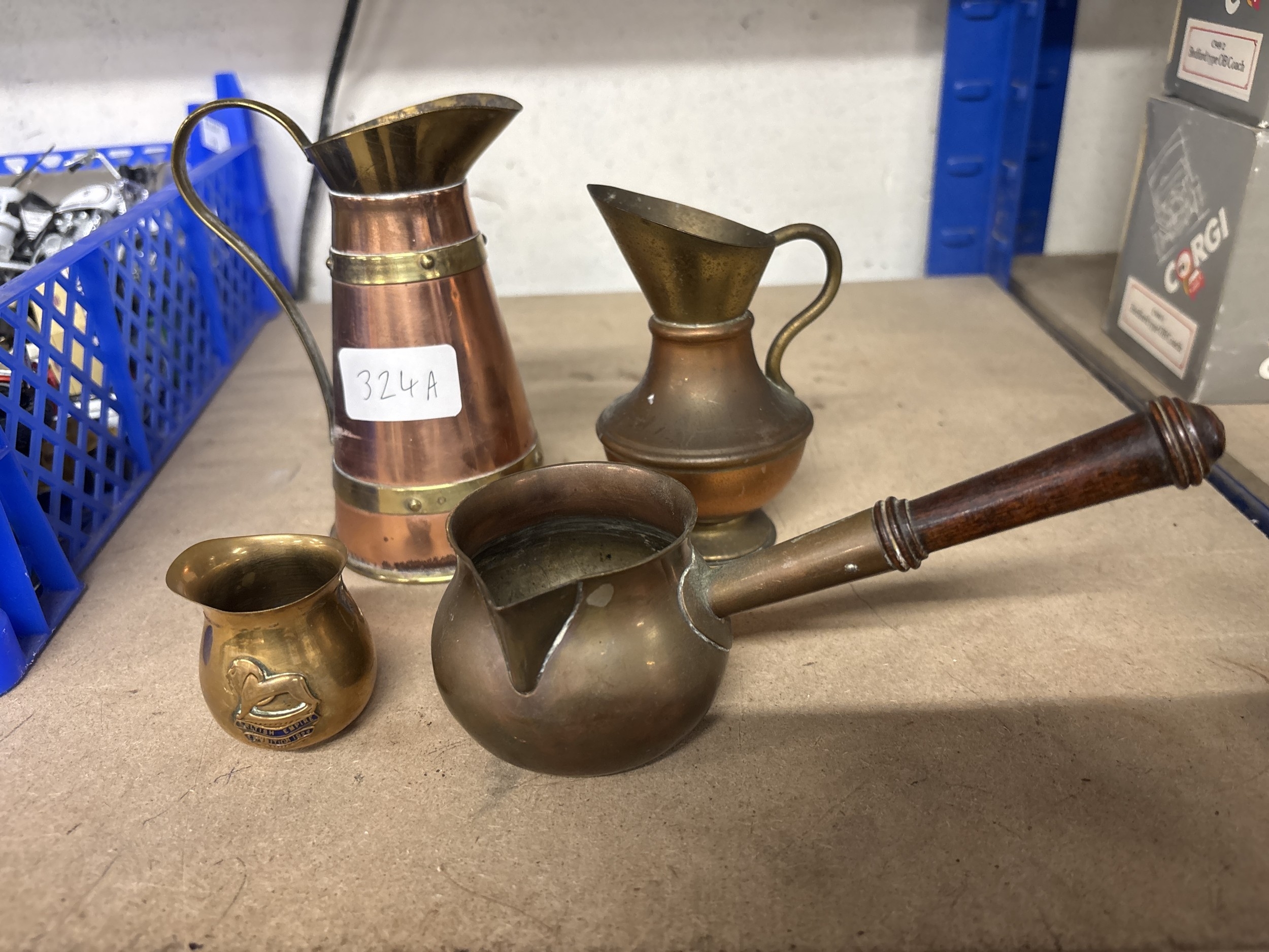 Lot 324a