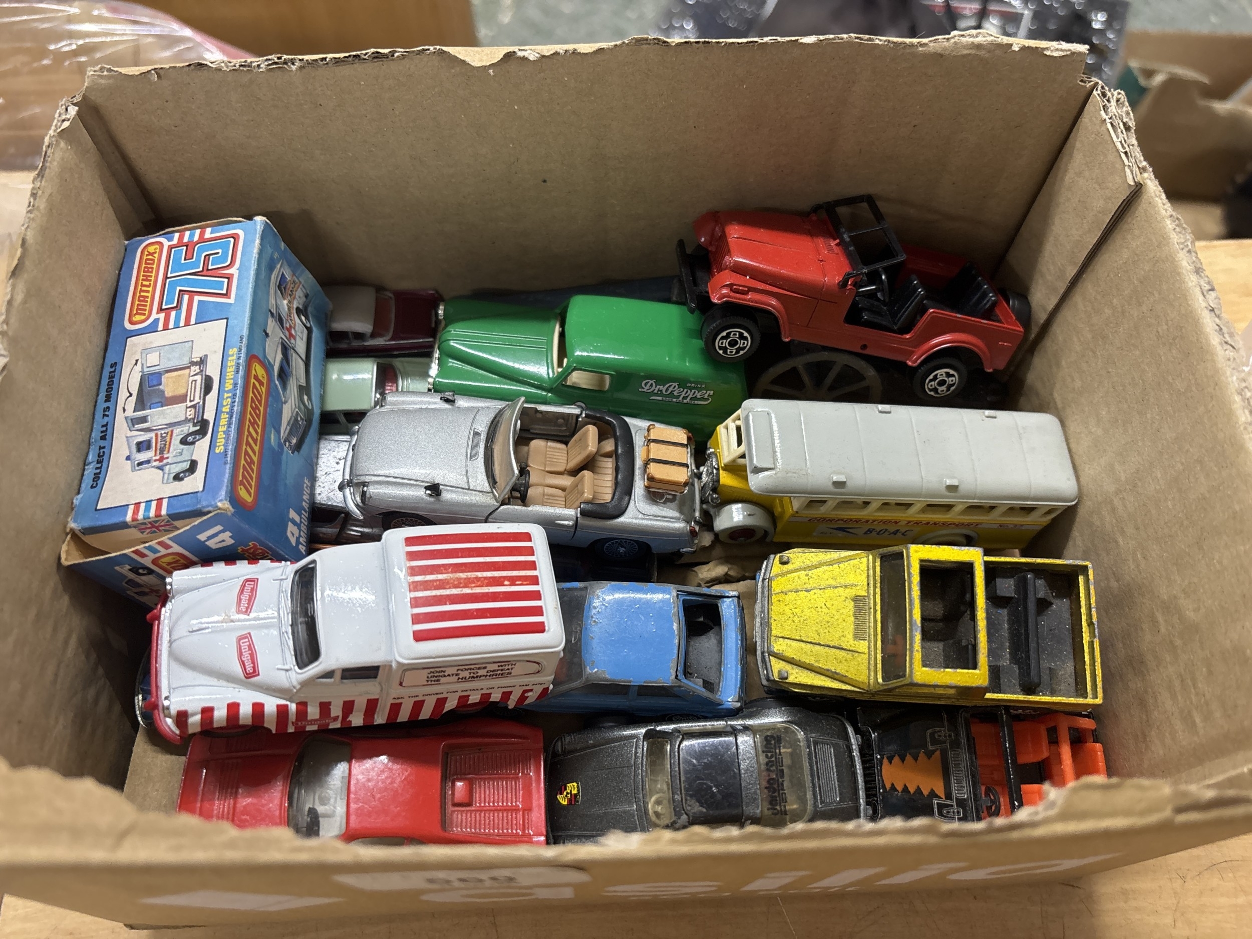 Lot 560