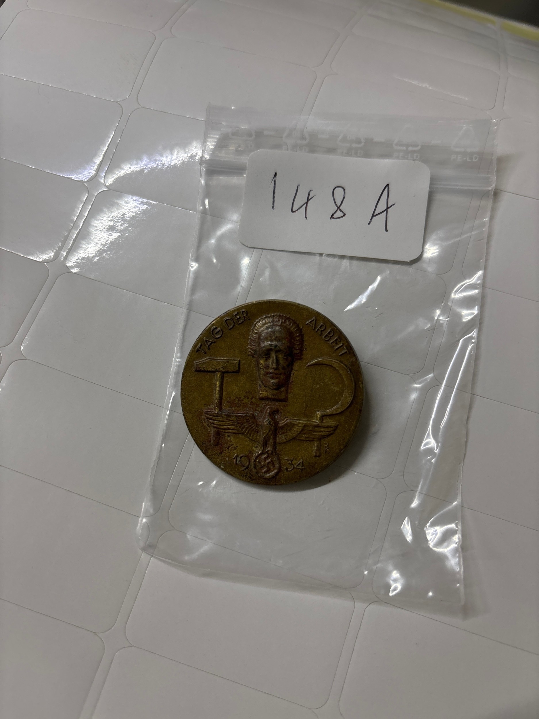 Lot 148a