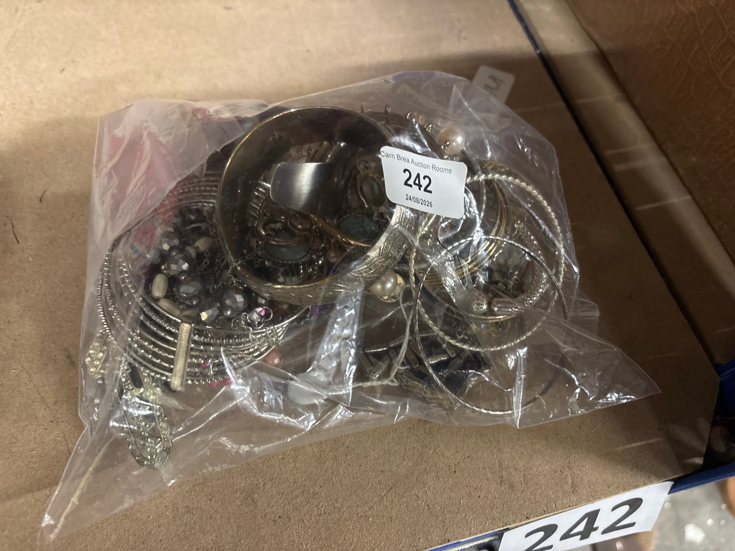 Lot 242