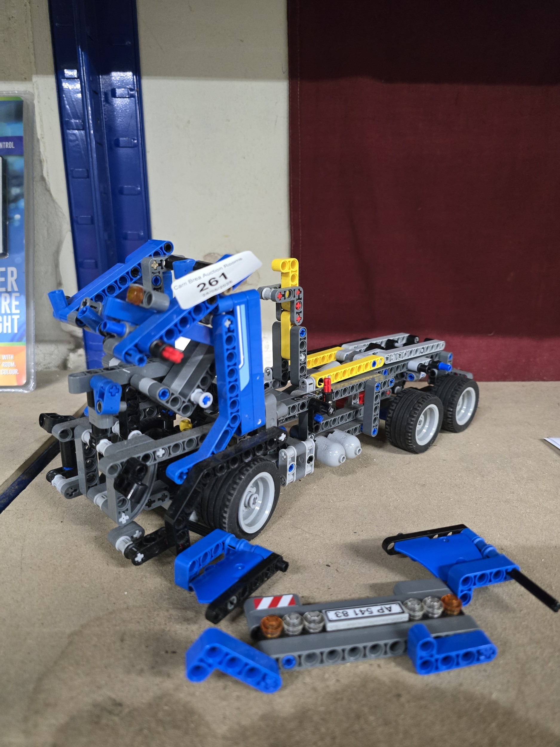 Lot 261