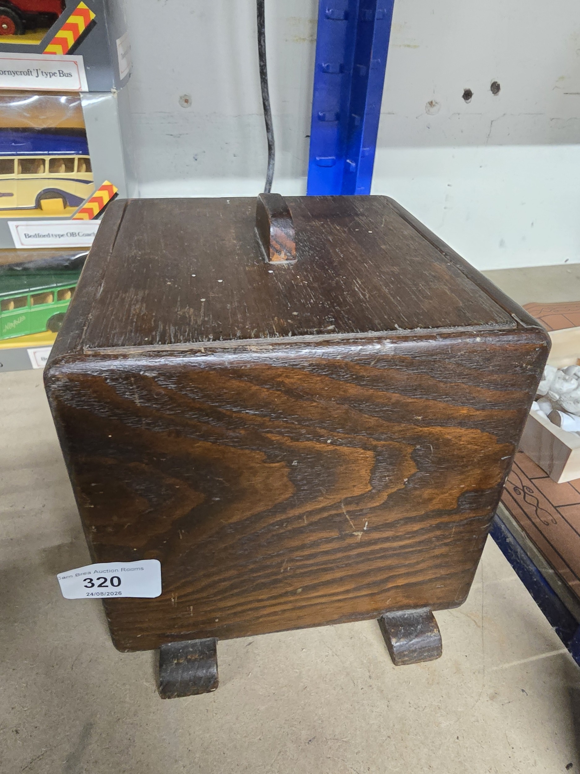 Lot 320