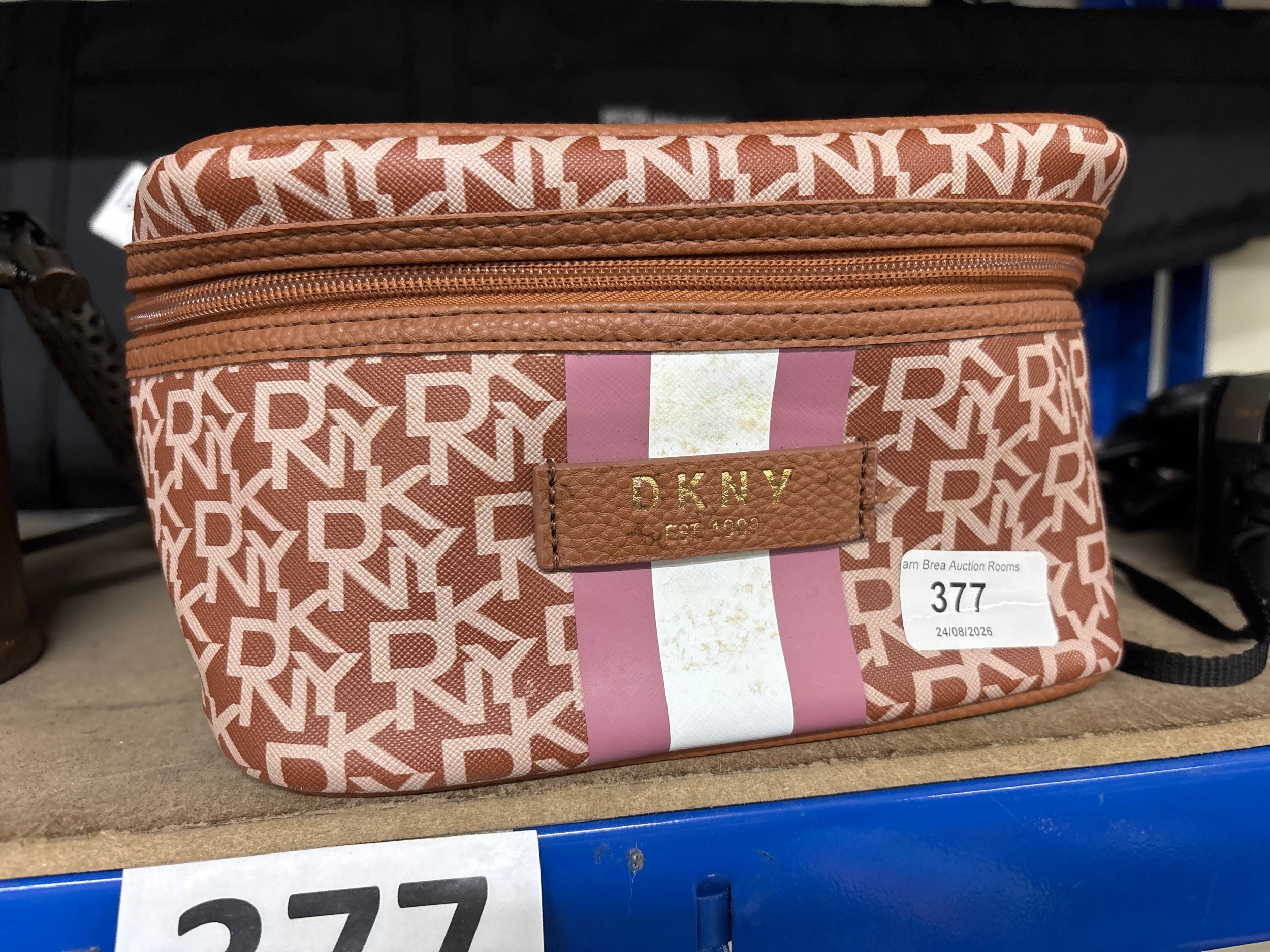 Lot 377